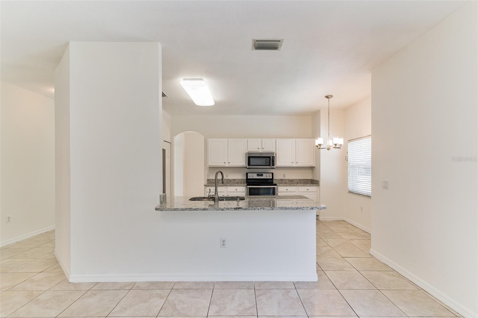 Single Family Residence at 2433 HURON CIR, KISSIMMEE, photo 11 of 29