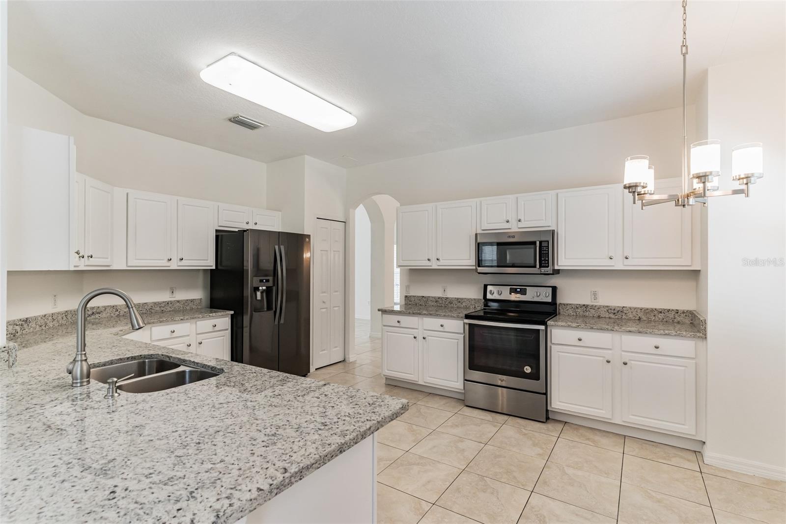 Single Family Residence at 2433 HURON CIR, KISSIMMEE, photo 12 of 29