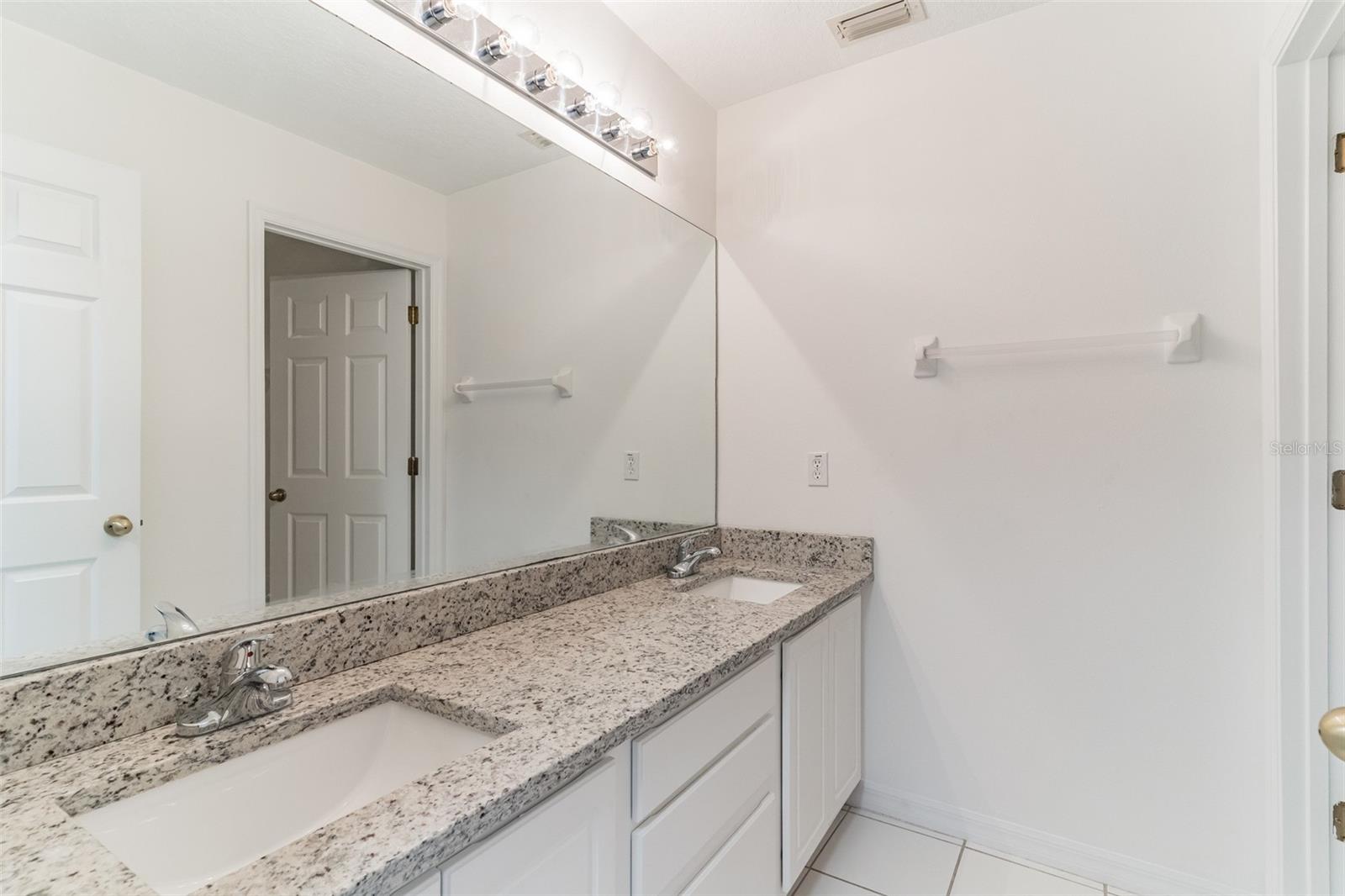 Single Family Residence at 2433 HURON CIR, KISSIMMEE, photo 19 of 29
