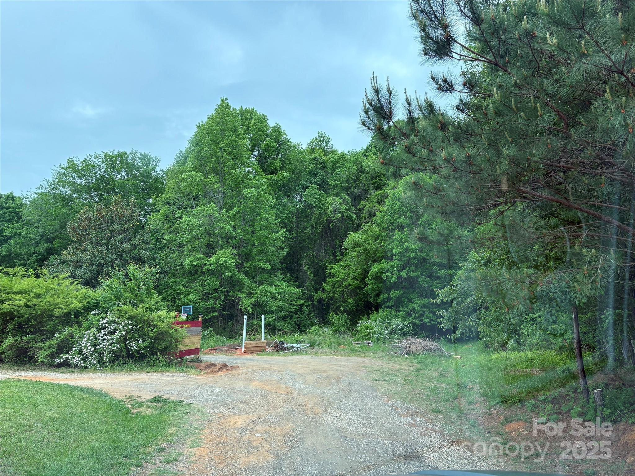 Lot at 17022 Oak Breeze Circle, Mooresville, photo 2 of 2