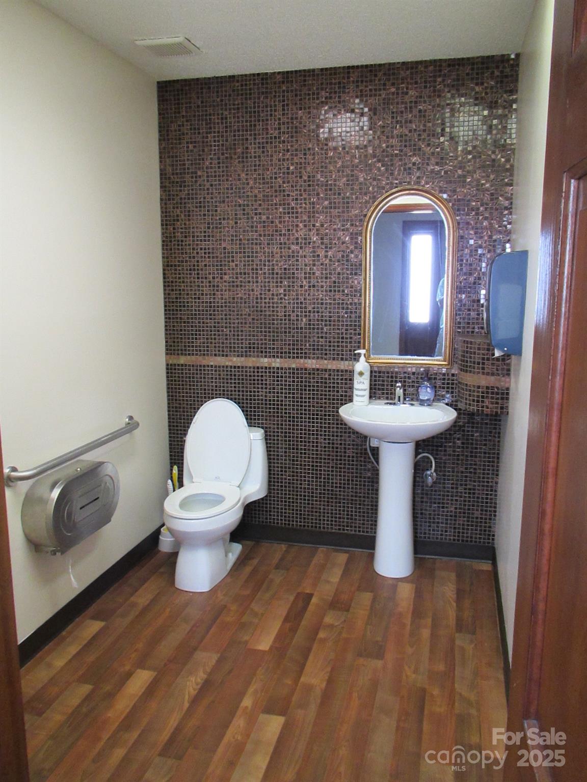Women's Restroom - 5513 Monroe Road, Charlotte