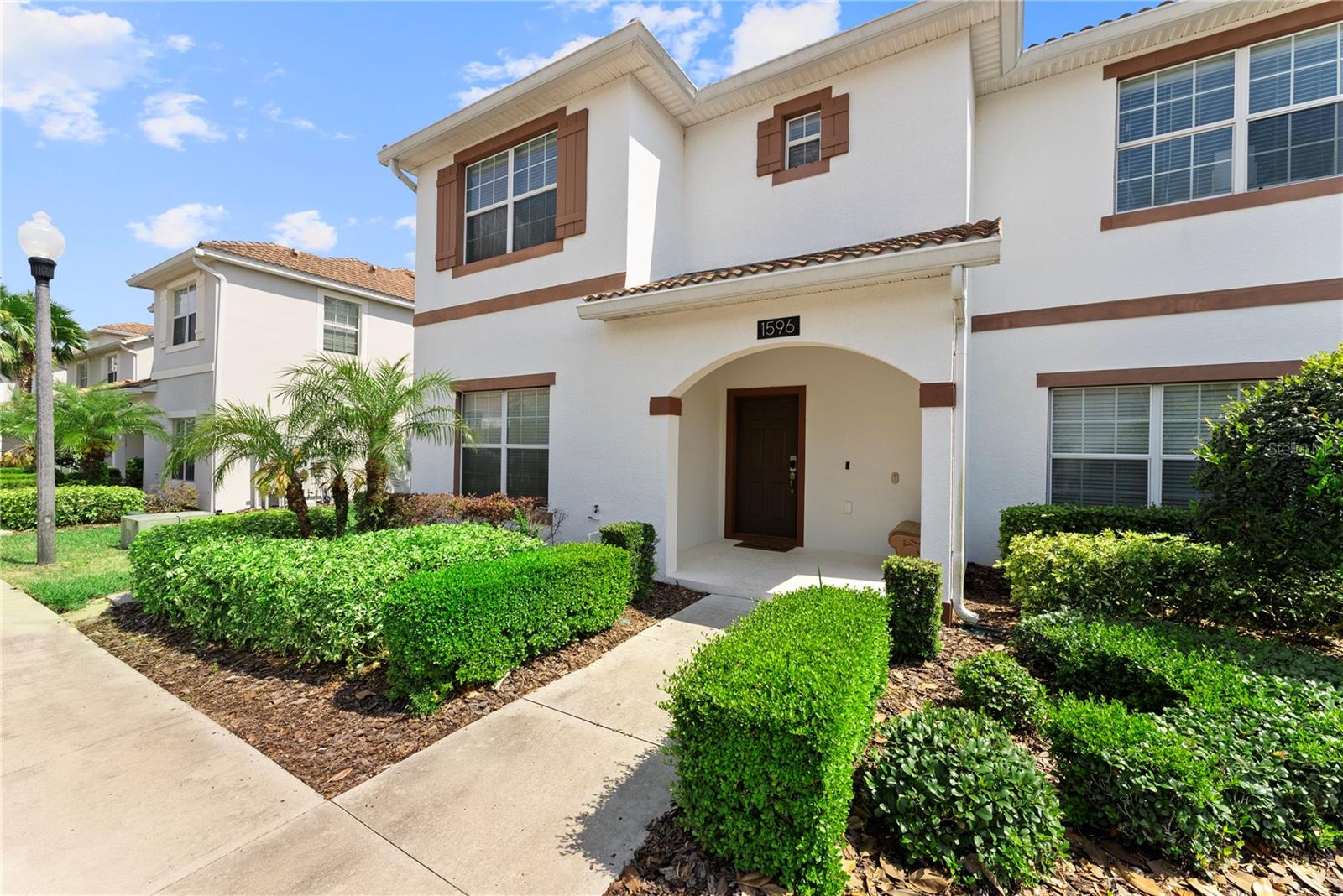 1596 MOON VALLEY DR