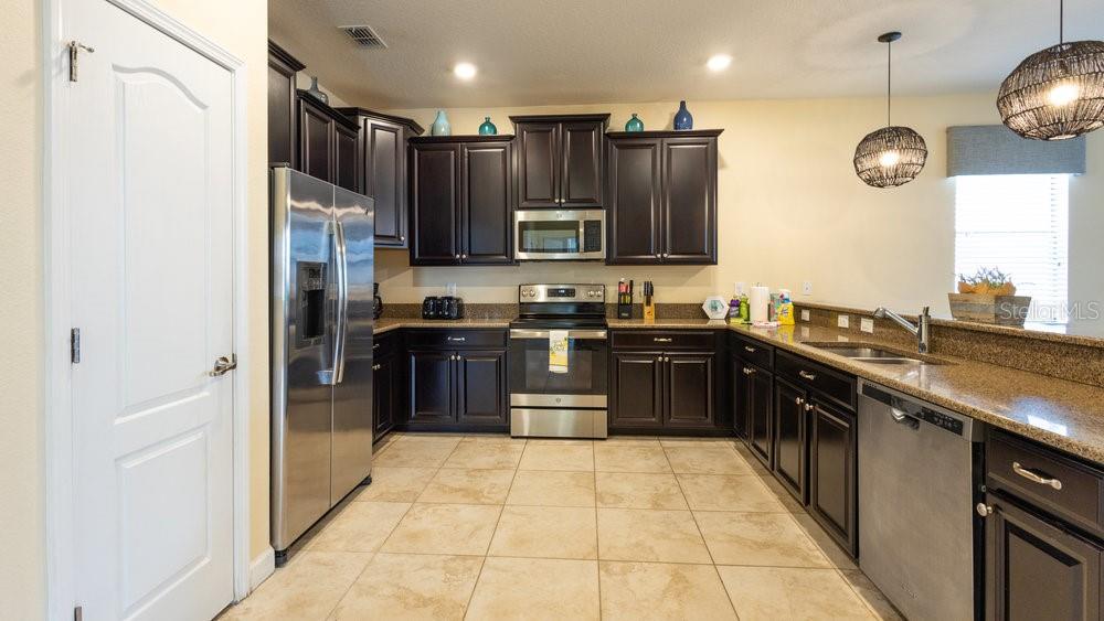 Kitchen - 1450 ROLLING FAIRWAY DR, DAVENPORT