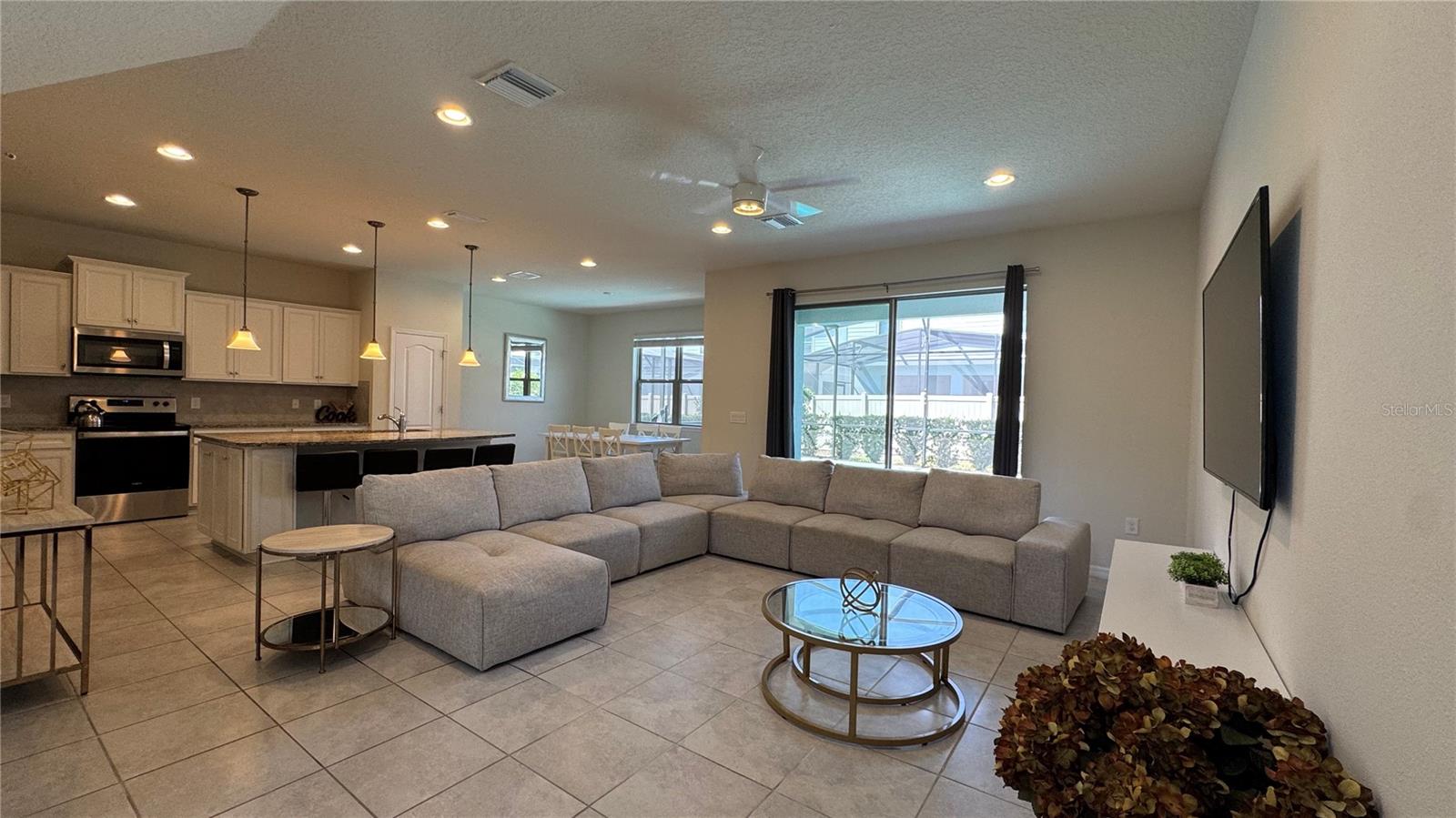 Single Family Residence at 8926 ZURICH LN, KISSIMMEE, photo 6 of 35