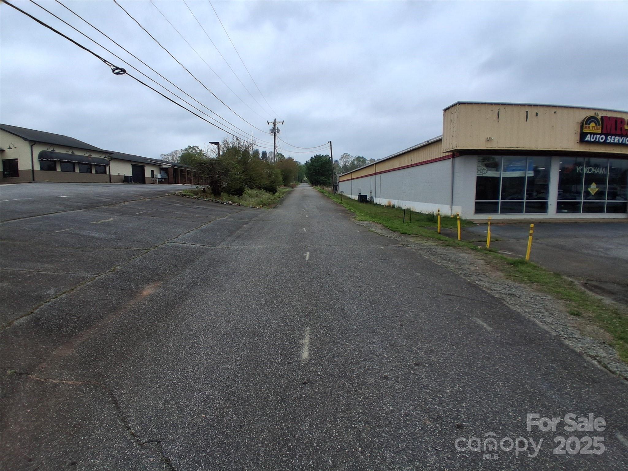 Lot at 2320 Magnolia Place, Morganton, photo 9 of 34