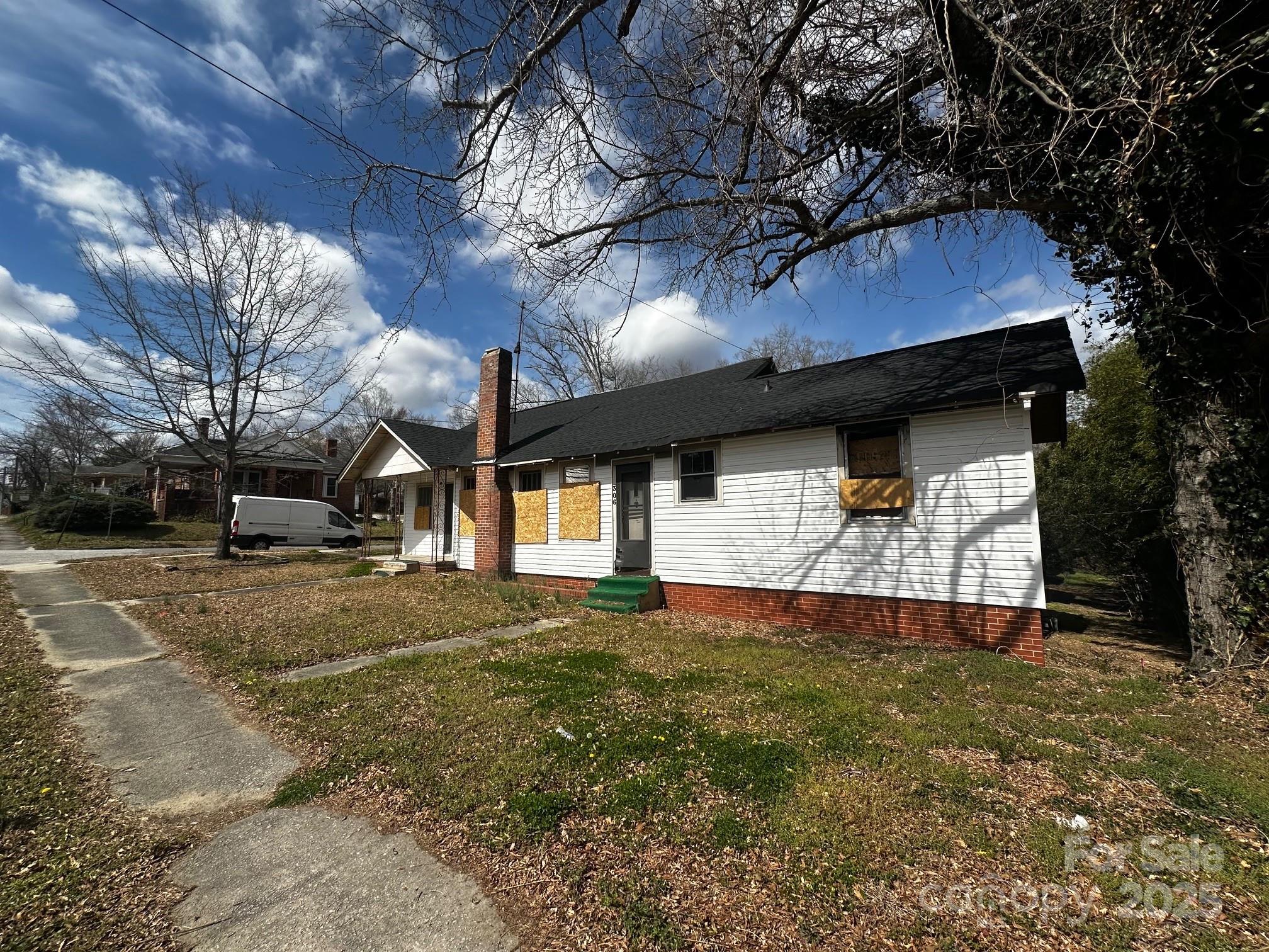 Single Family Residence at 306 E Arch Street, Lancaster, photo 3 of 4