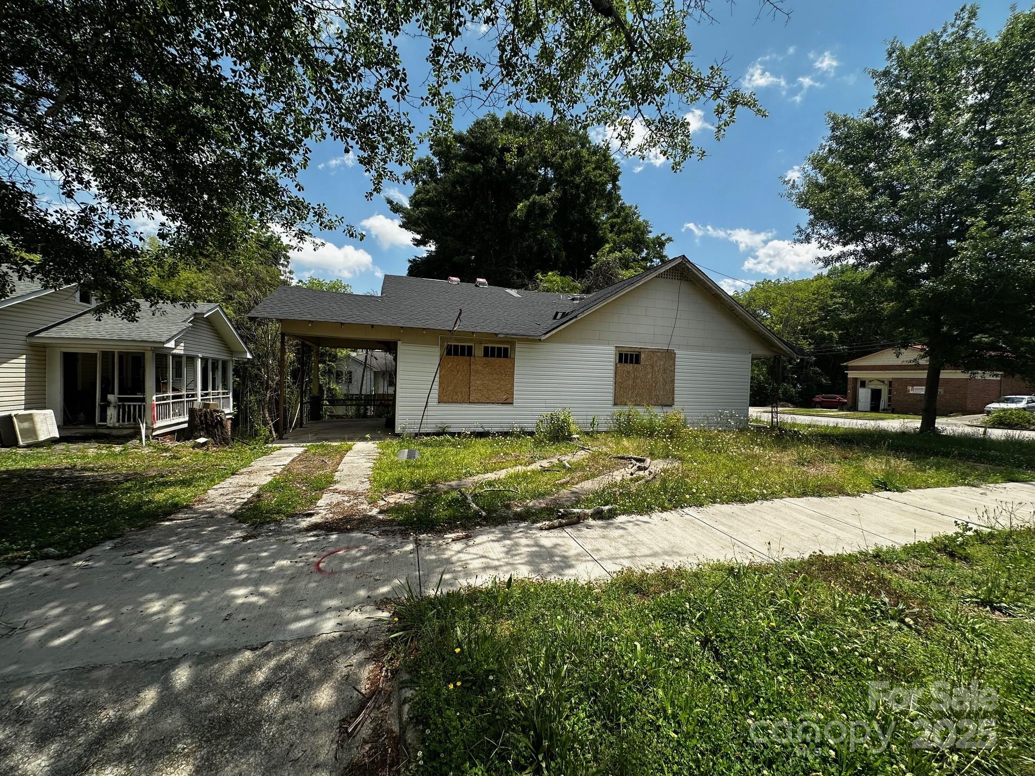 Single Family Residence at 306 E Arch Street, Lancaster, photo 4 of 4