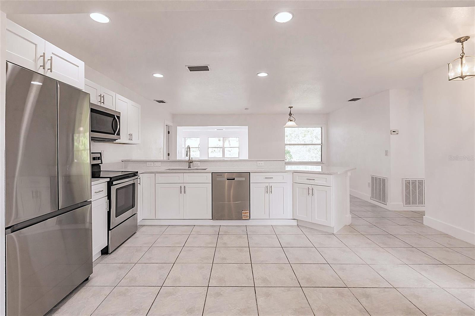Single Family Residence at 3129 BUTTONWOOD PL, PUNTA GORDA, photo 7 of 44