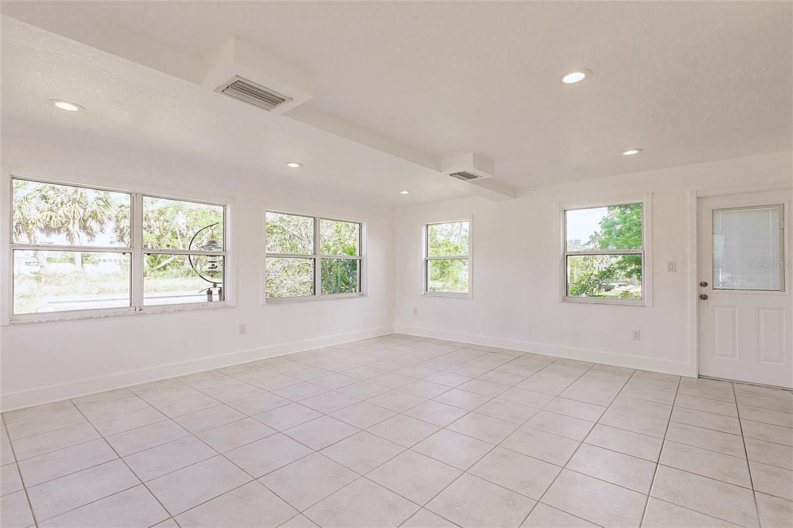 Single Family Residence at 3129 BUTTONWOOD PL, PUNTA GORDA, photo 14 of 44