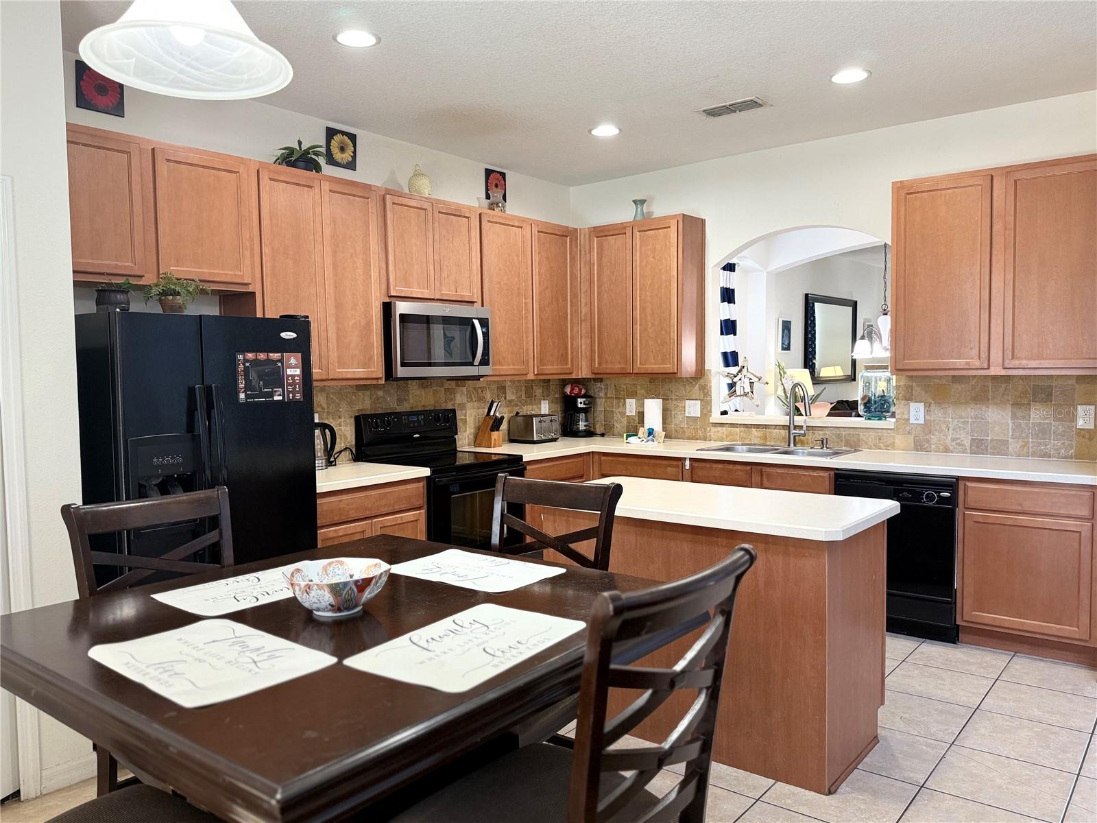 Single Family Residence at 2514 DHARMA CIR, KISSIMMEE, photo 6 of 26