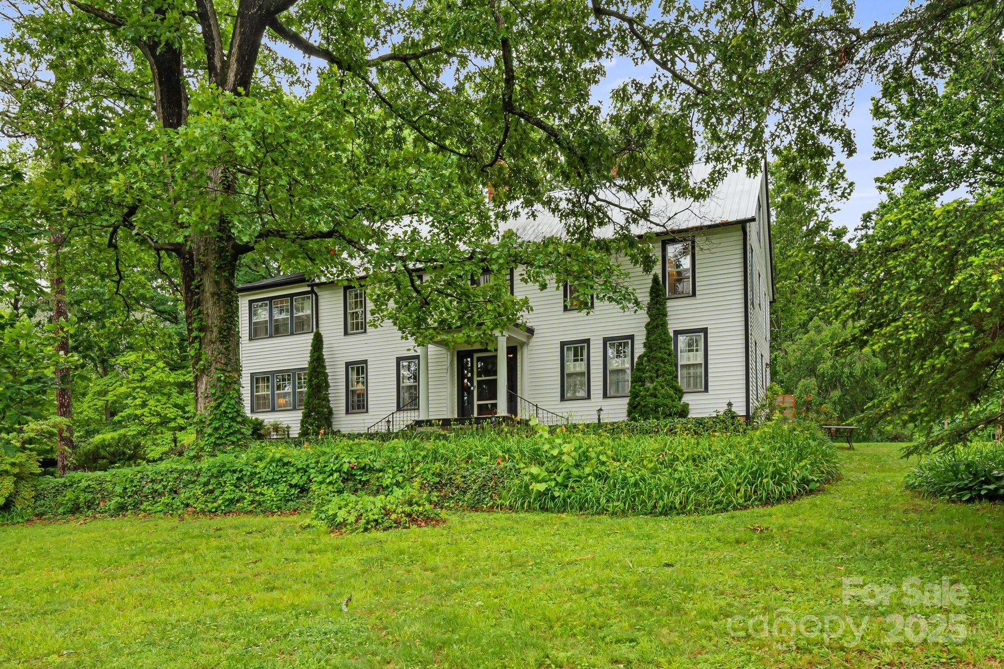 Bed/Breakfast at 1186 Old US 70 Highway, Black Mountain, photo 5 of 47