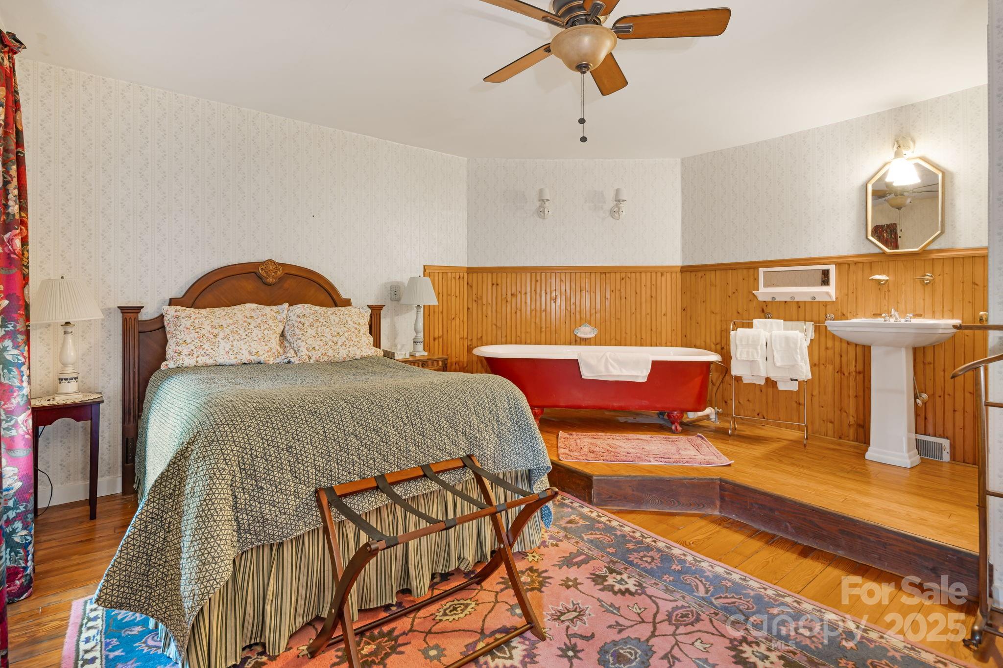 Single Family Residence at 1186 Old US 70 Highway, Black Mountain, photo 33 of 47