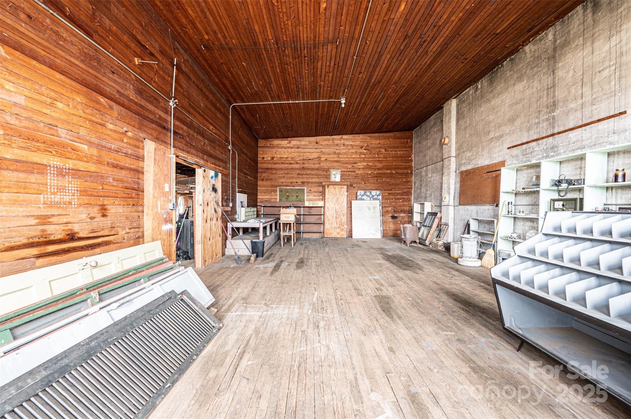Third level storage room - 812 West Avenue NW, Lenoir