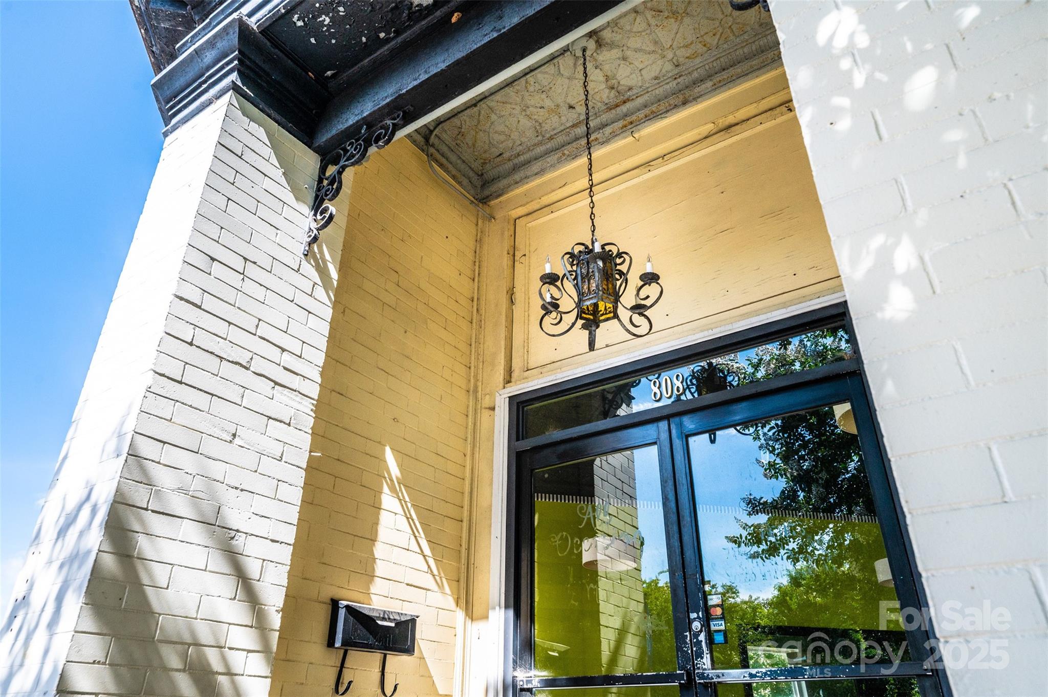 Separate Entrance Corner unit - 812 West Avenue NW, Lenoir