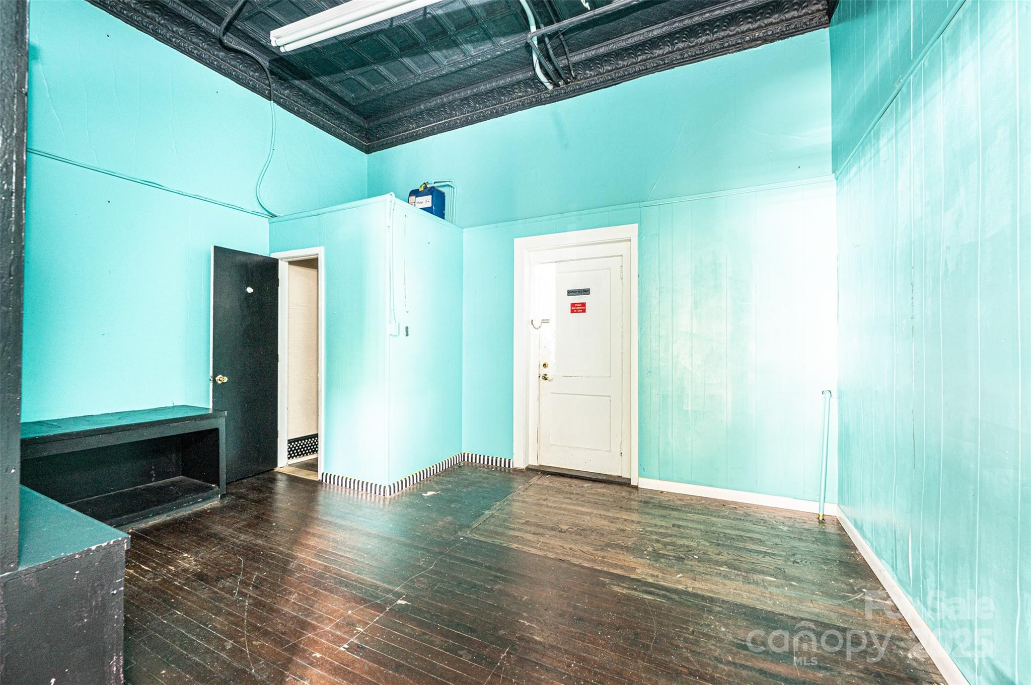 Corner Unit - 812 West Avenue NW, Lenoir