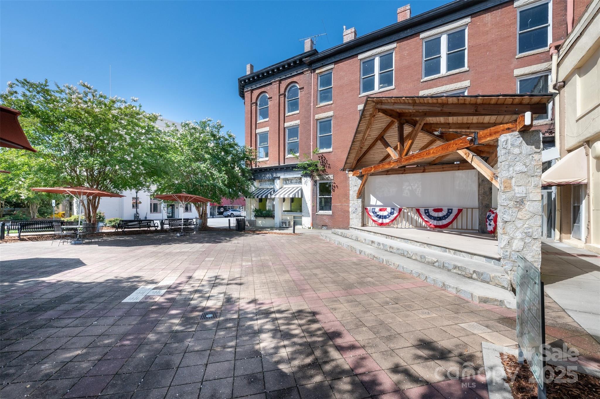 Downtown Stage area - 812 West Avenue NW, Lenoir