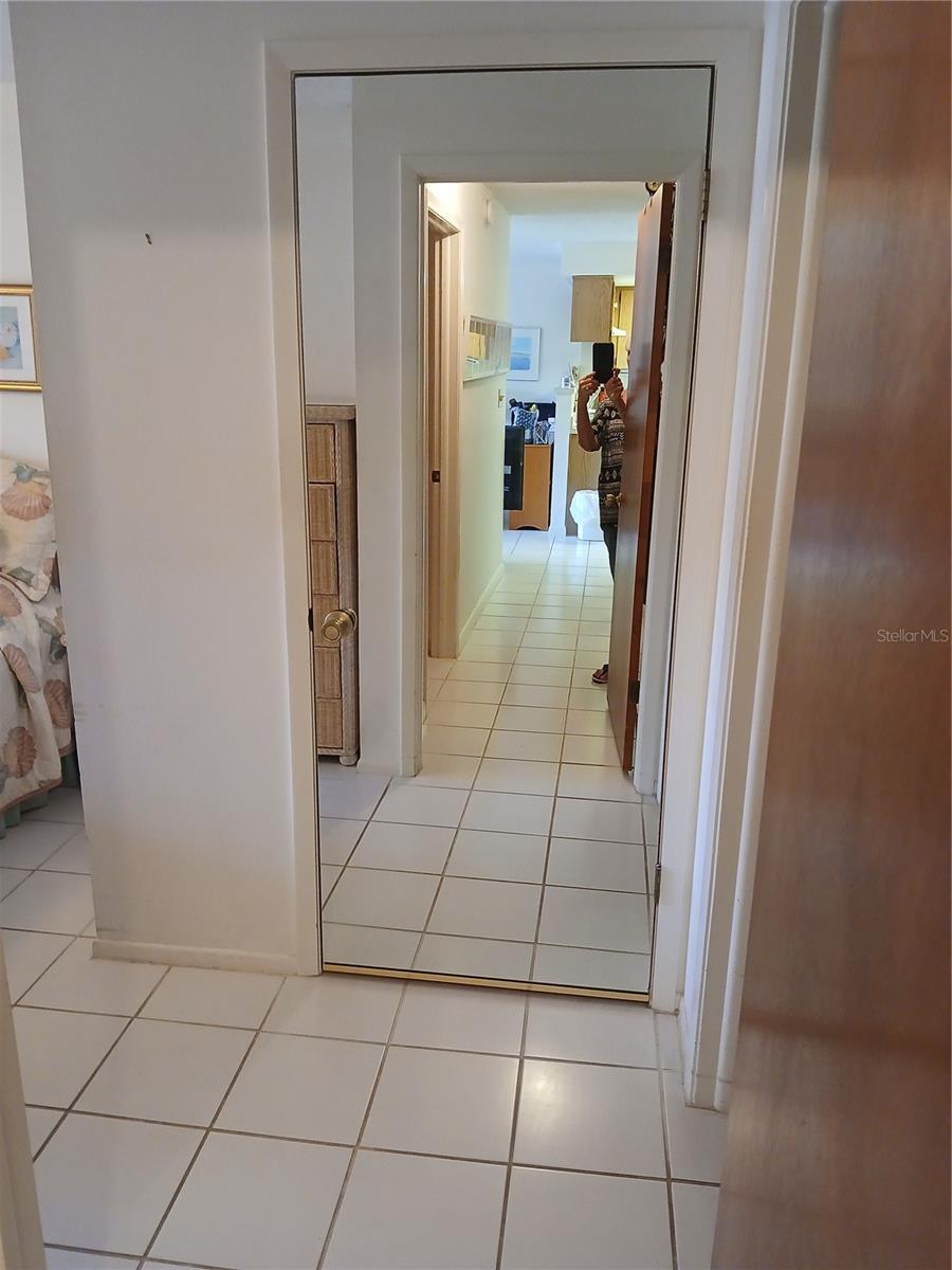 MASTER BEDROOM MIRRORED CLOSET DOOR - 6050 CHESHAM DR #3, NEW PORT RICHEY