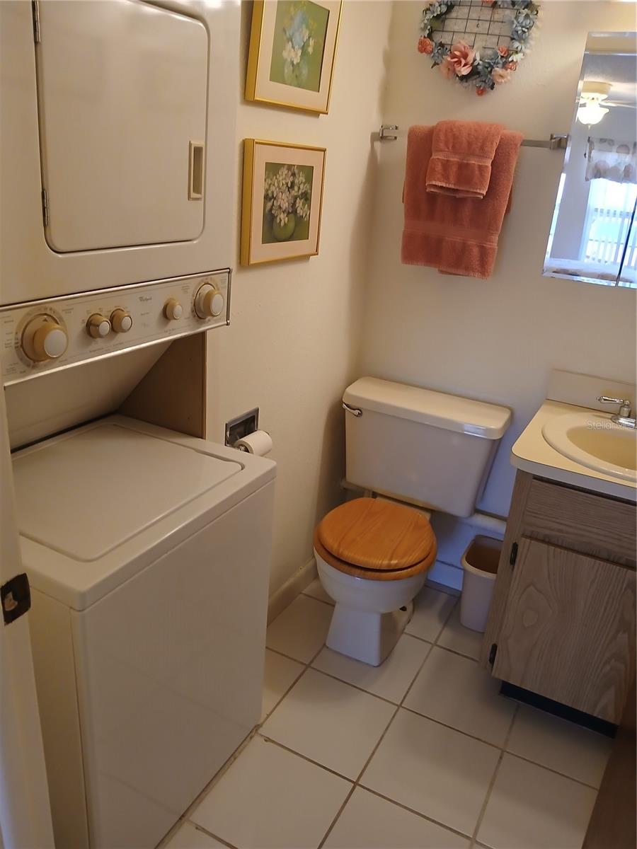WASHER/DRYER IN HALF BATH - 6050 CHESHAM DR #3, NEW PORT RICHEY