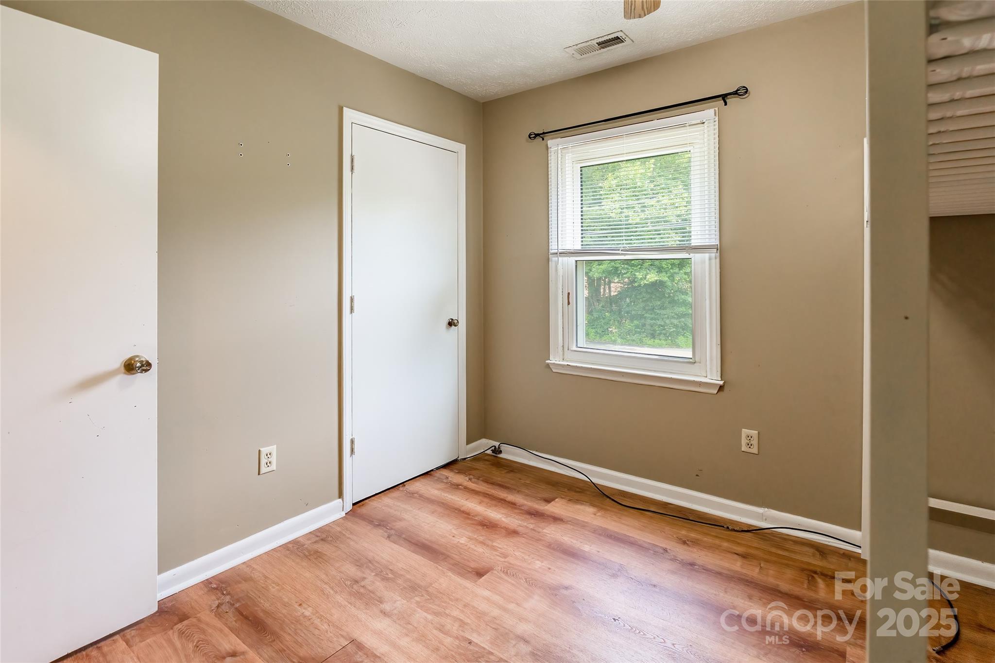 Single Family Residence at 2675 Tablerock Road, Lenoir, photo 15 of 31