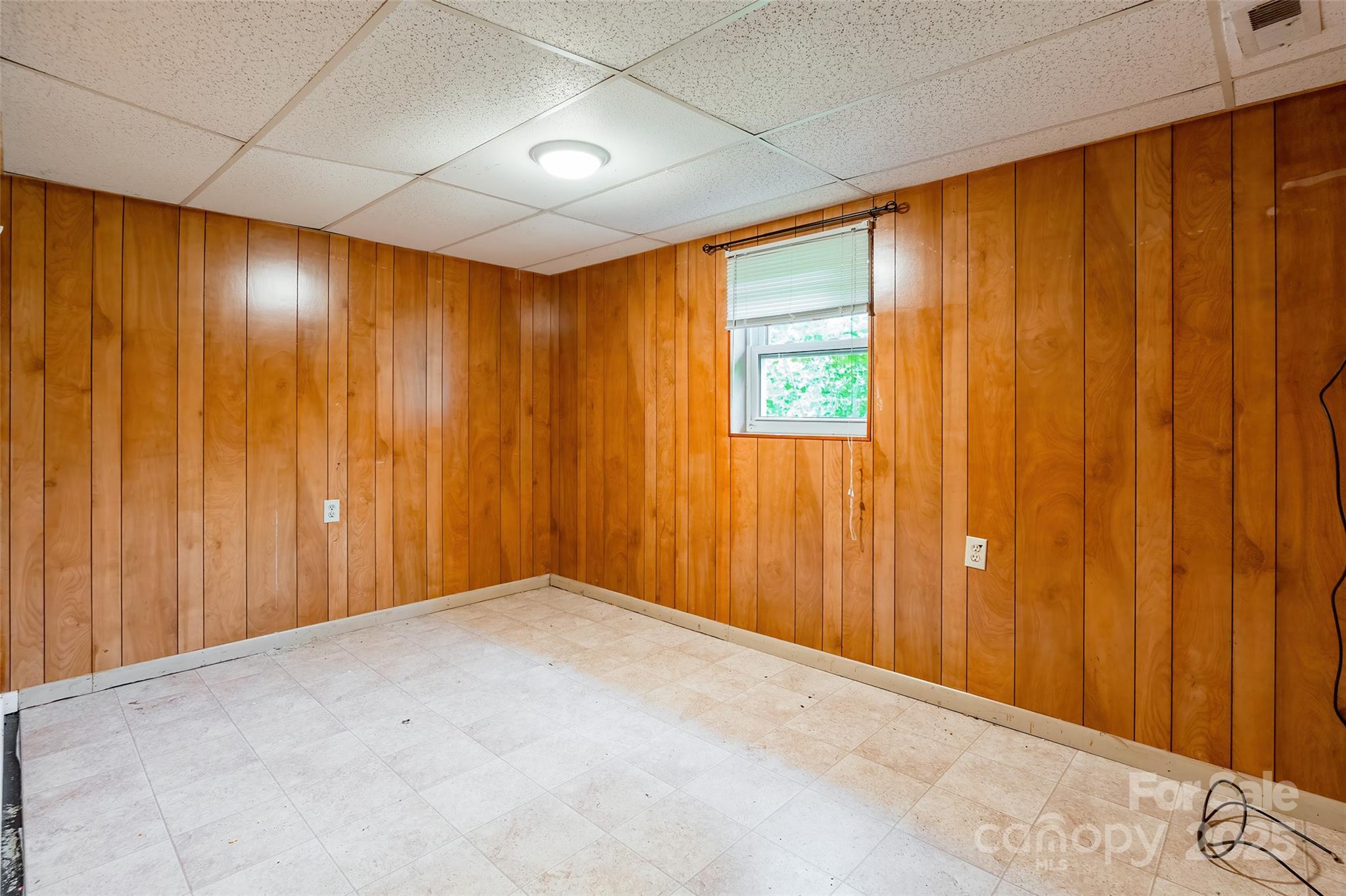 Single Family Residence at 2675 Tablerock Road, Lenoir, photo 21 of 31