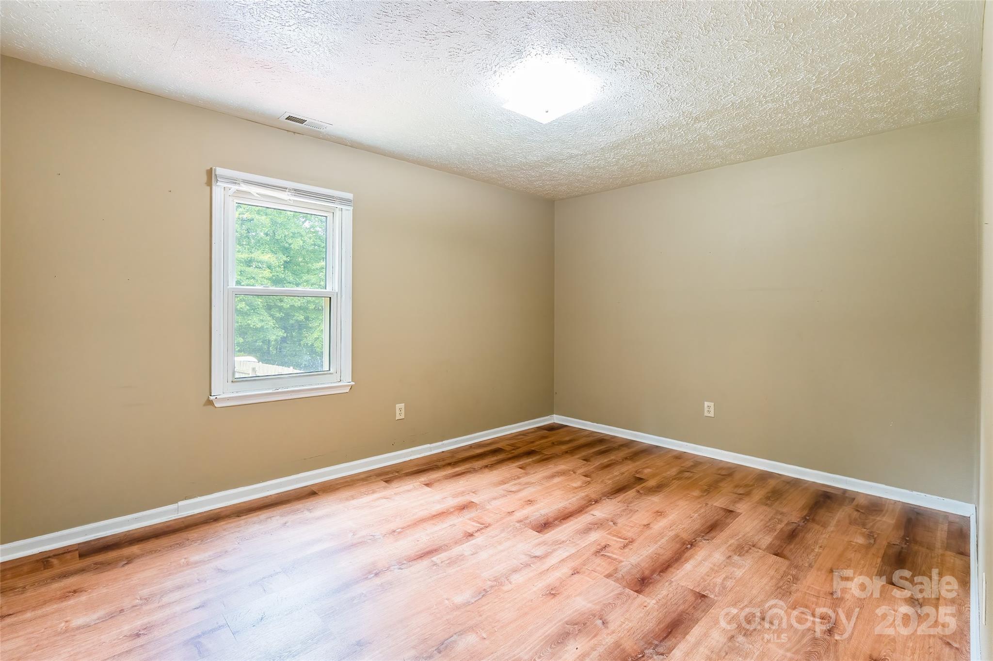 Single Family Residence at 2675 Tablerock Road, Lenoir, photo 10 of 31