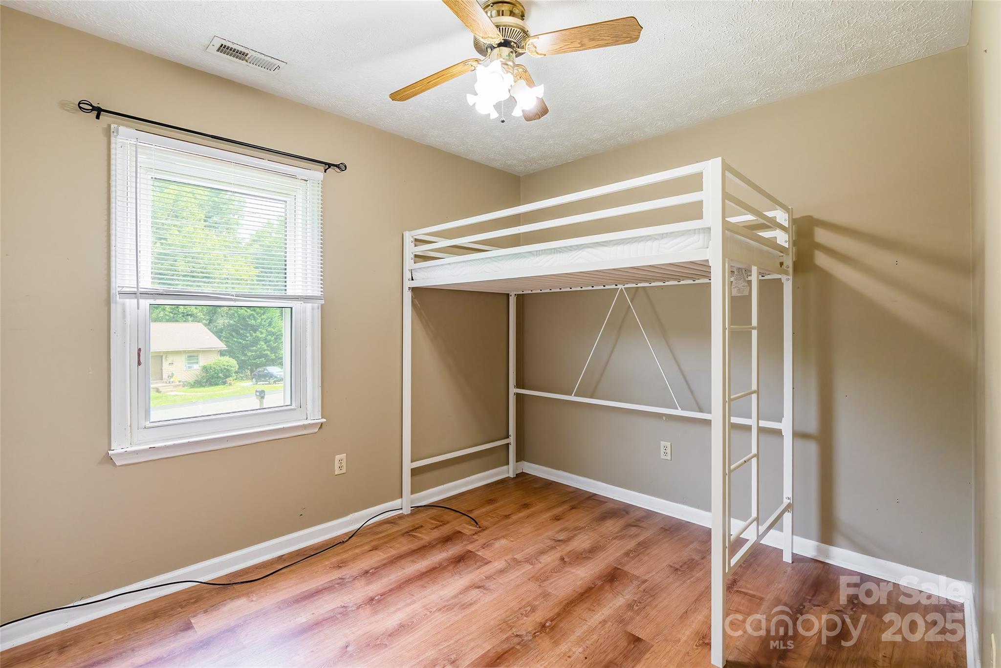 Single Family Residence at 2675 Tablerock Road, Lenoir, photo 14 of 31