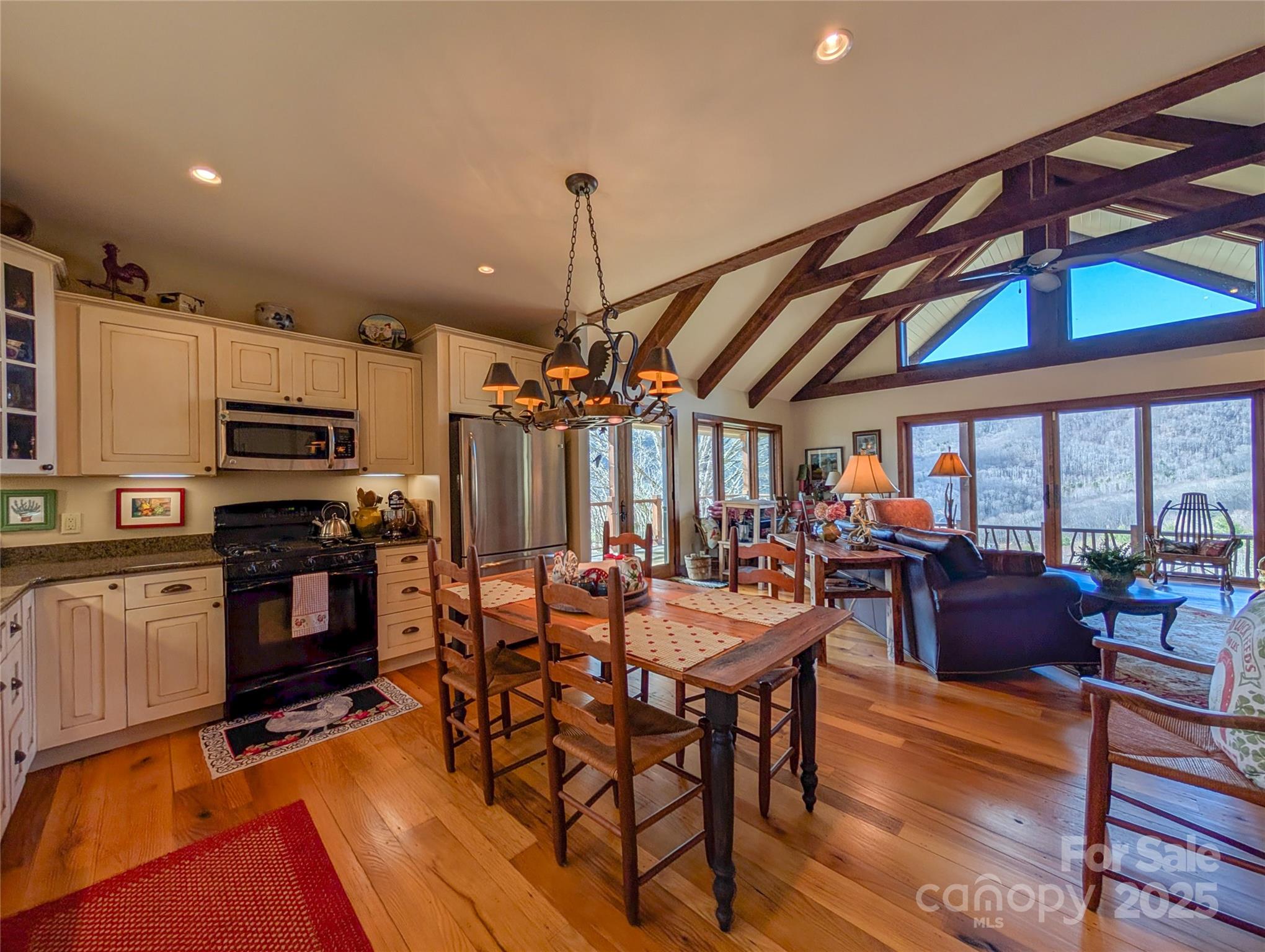 Single Family Residence at 72 Pilgrims Lane, Burnsville, photo 28 of 48