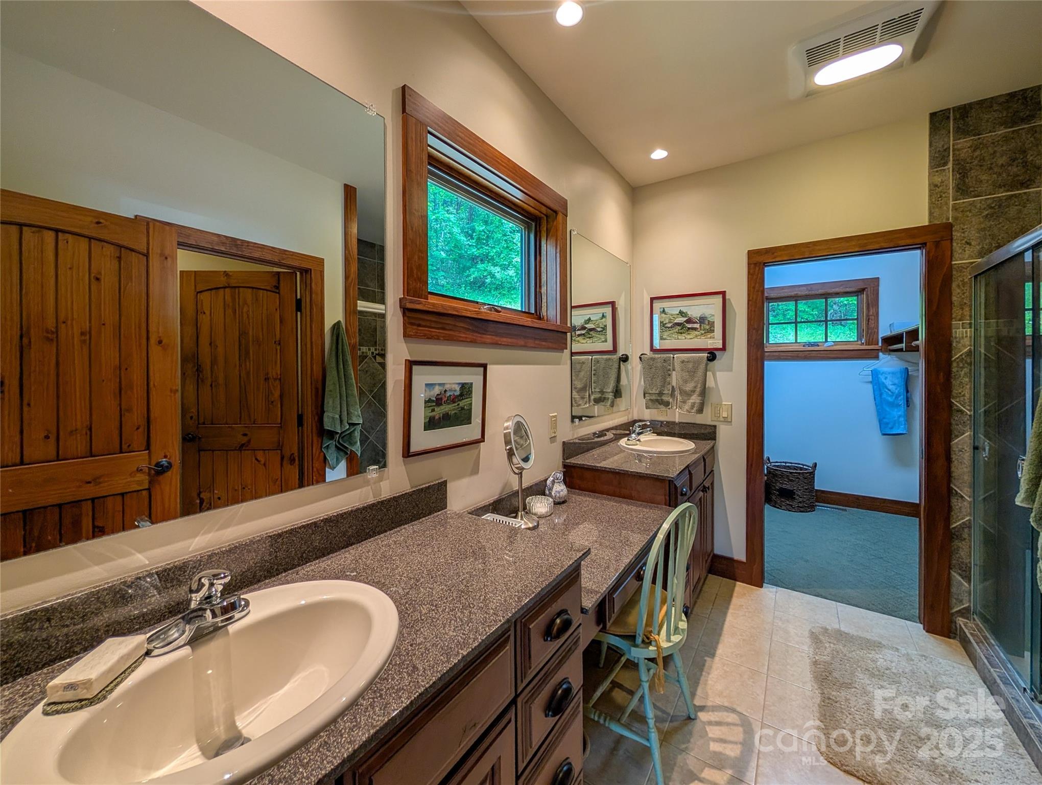 Single Family Residence at 72 Pilgrims Lane, Burnsville, photo 32 of 48