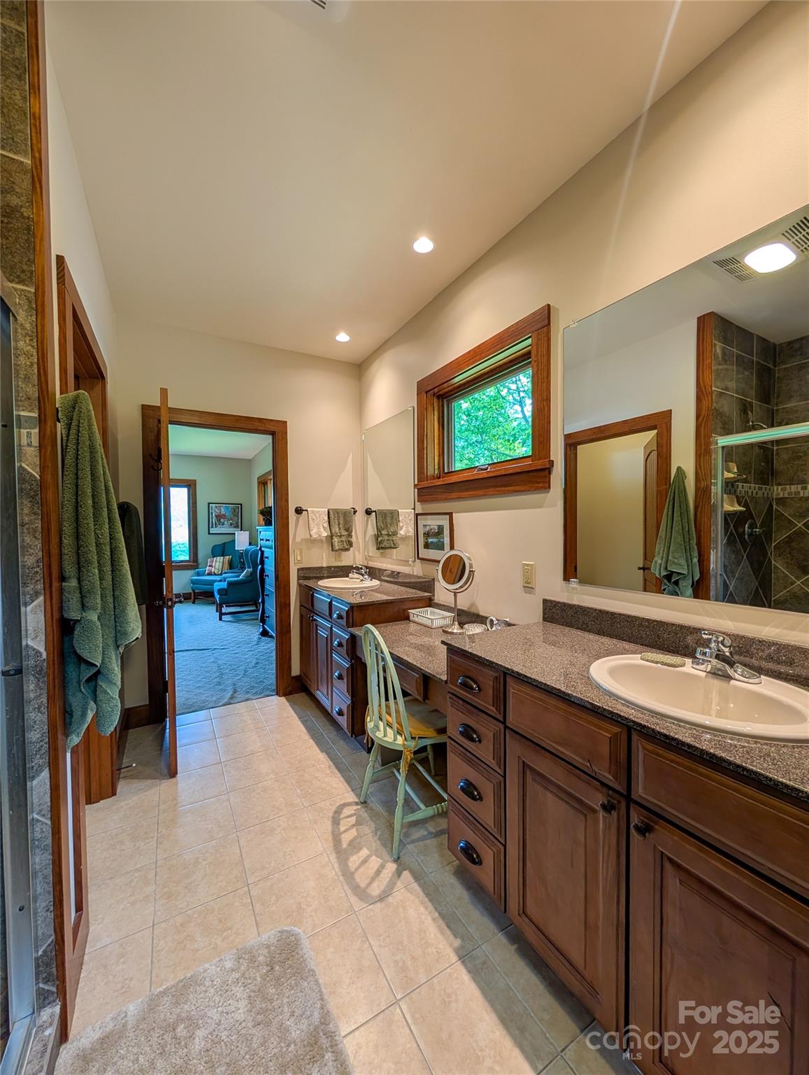 Single Family Residence at 72 Pilgrims Lane, Burnsville, photo 33 of 48