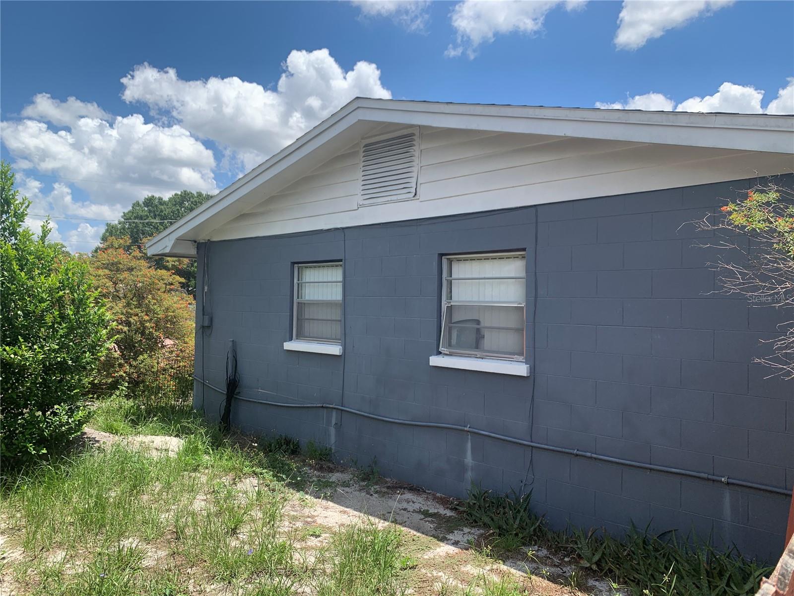Single Family Residence at 119 ALLEN AVE, WINTER HAVEN, photo 5 of 9