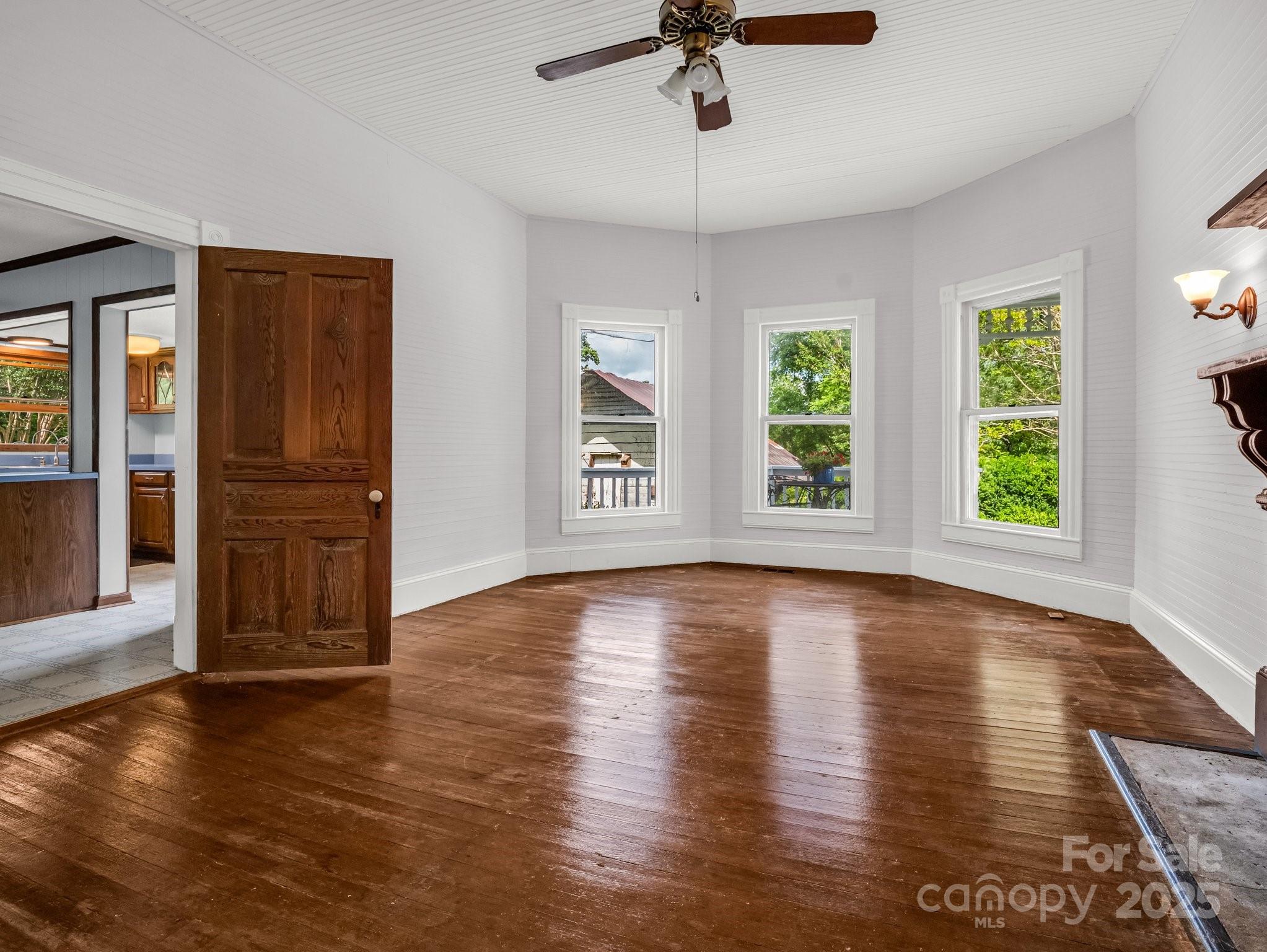 Front Living - 1111 Bills Creek Road, Lake Lure