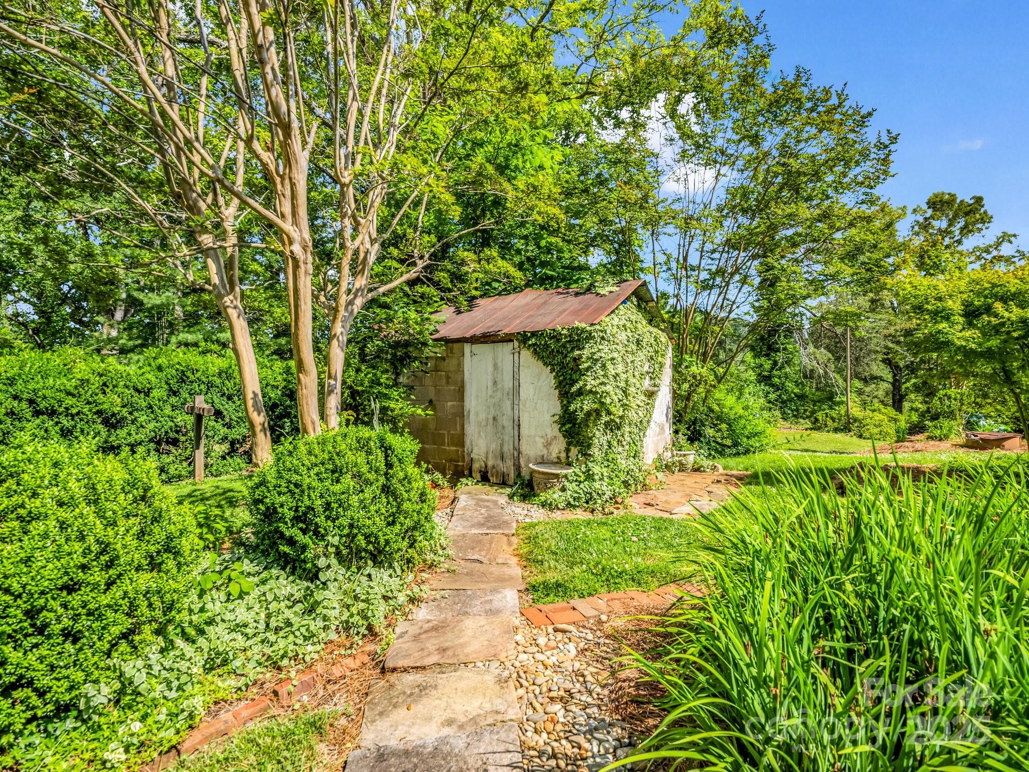 Small shed - 1111 Bills Creek Road, Lake Lure