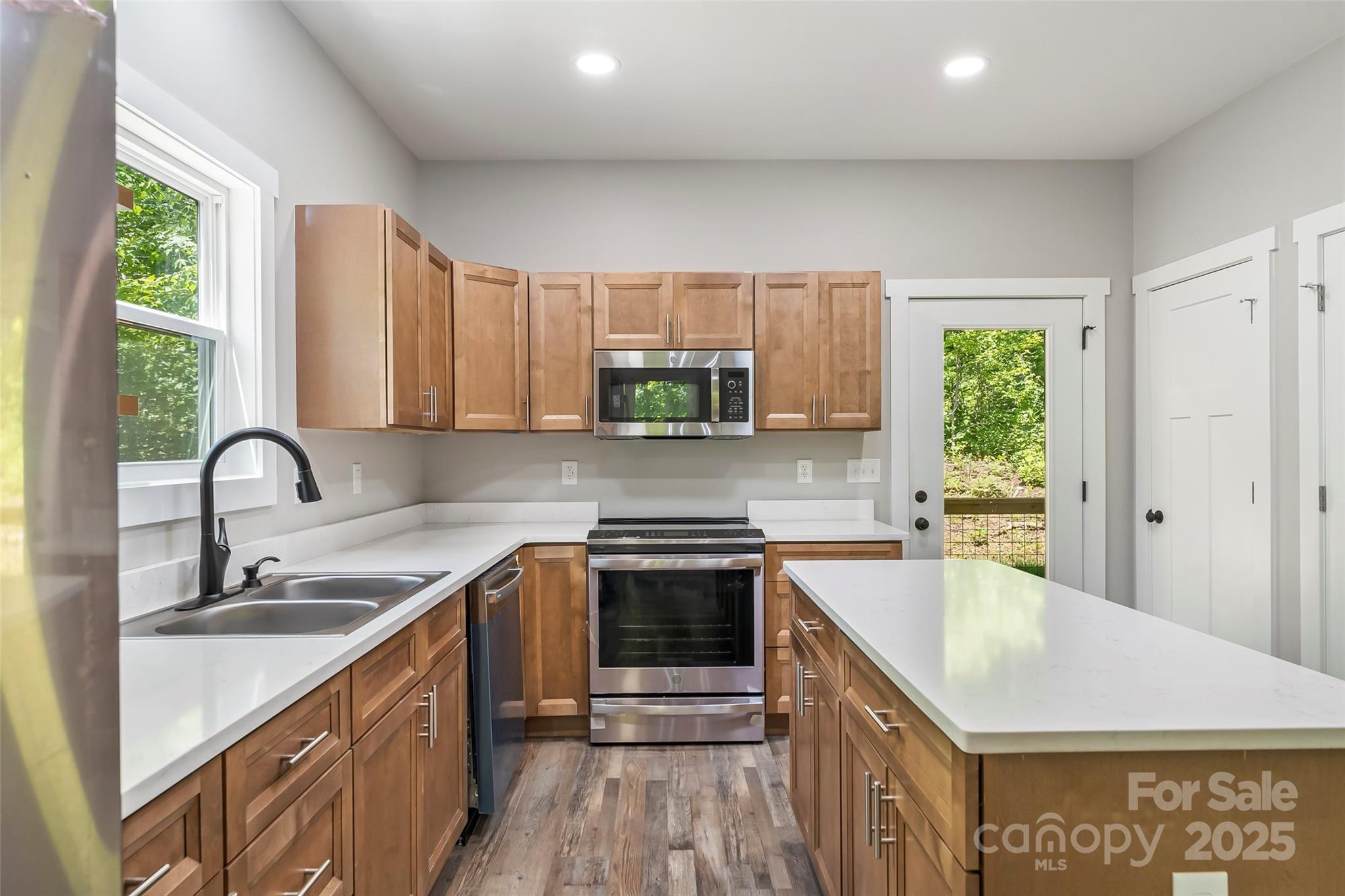 Single Family Residence at 511 Blue Ridge Drive N, Marion, photo 23 of 87