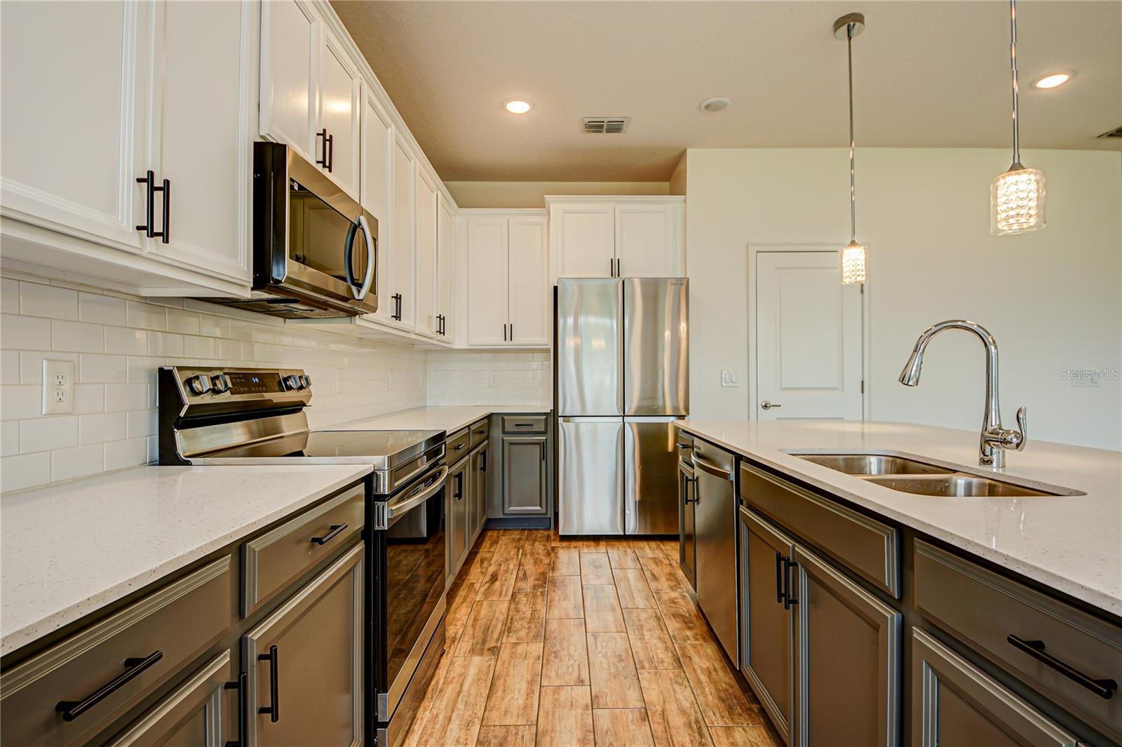Single Family Residence at 603 FORTUNA DR, DAVENPORT, photo 9 of 31