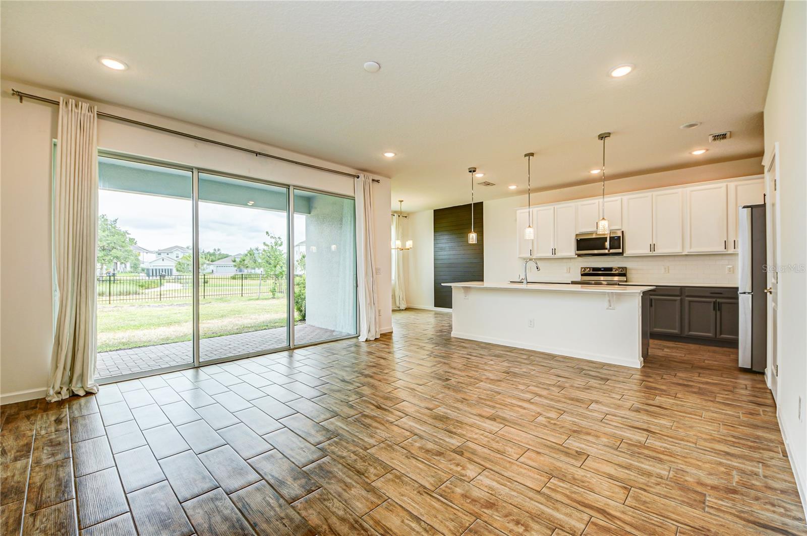Single Family Residence at 603 FORTUNA DR, DAVENPORT, photo 6 of 31