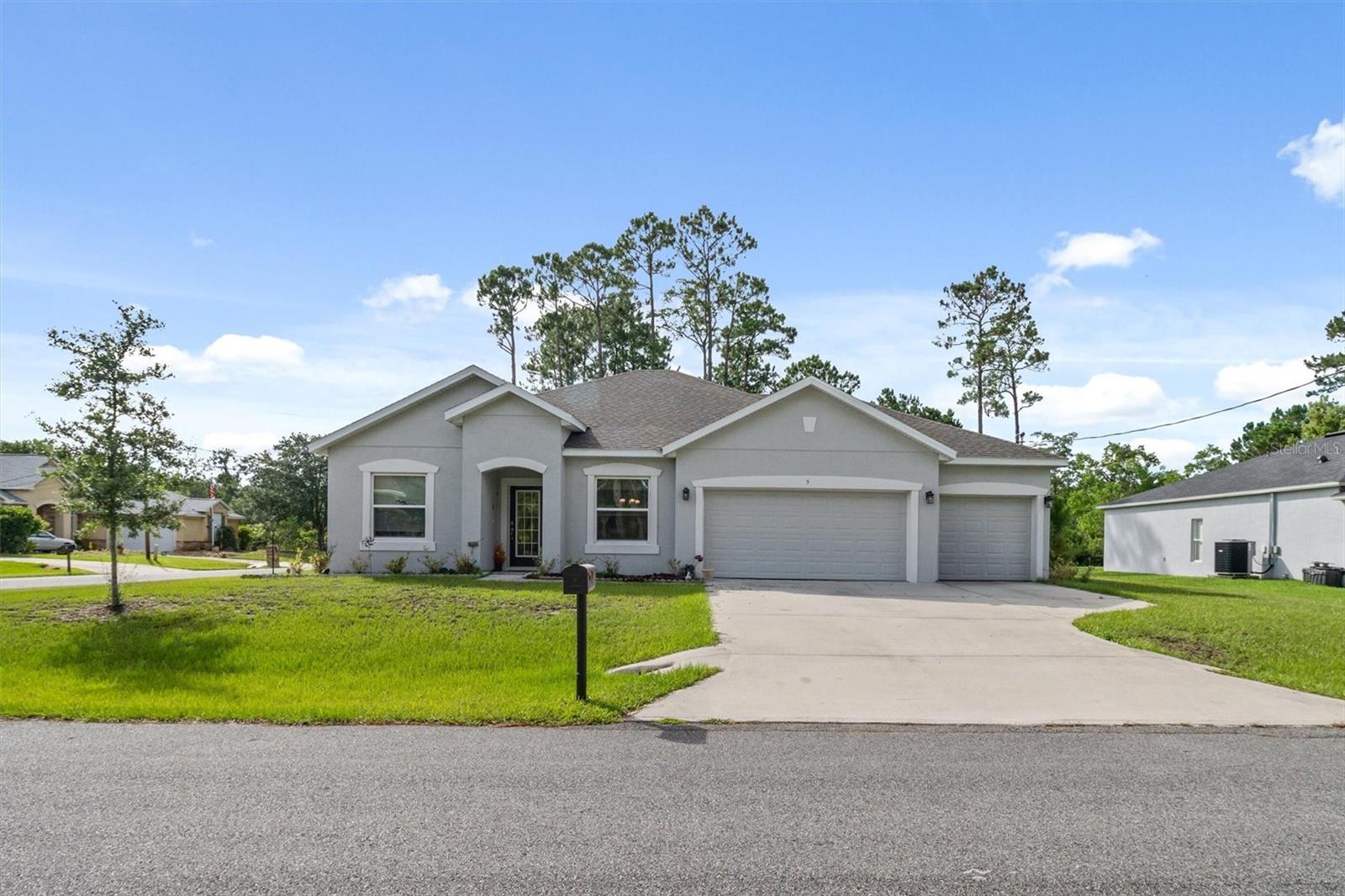 Single Family Residence at 5 BUD HOLLOW DR, PALM COAST, photo 2 of 24