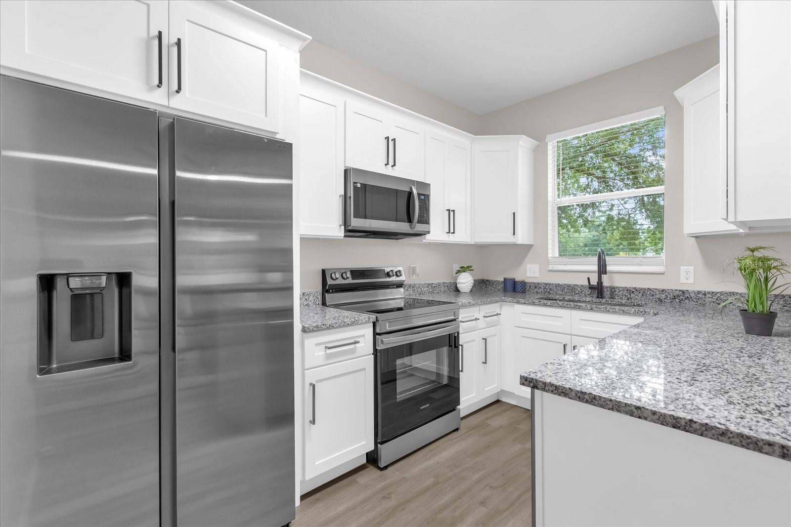 Condominium at 2020 CALABRIA AVE, DAVENPORT, photo 9 of 58