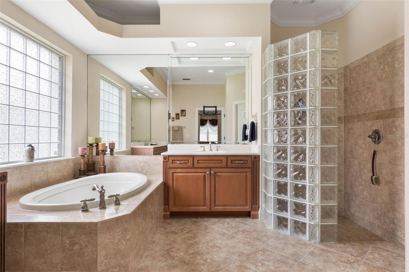Single Family Residence at 34 S RIVERWALK DR, PALM COAST, photo 18 of 57