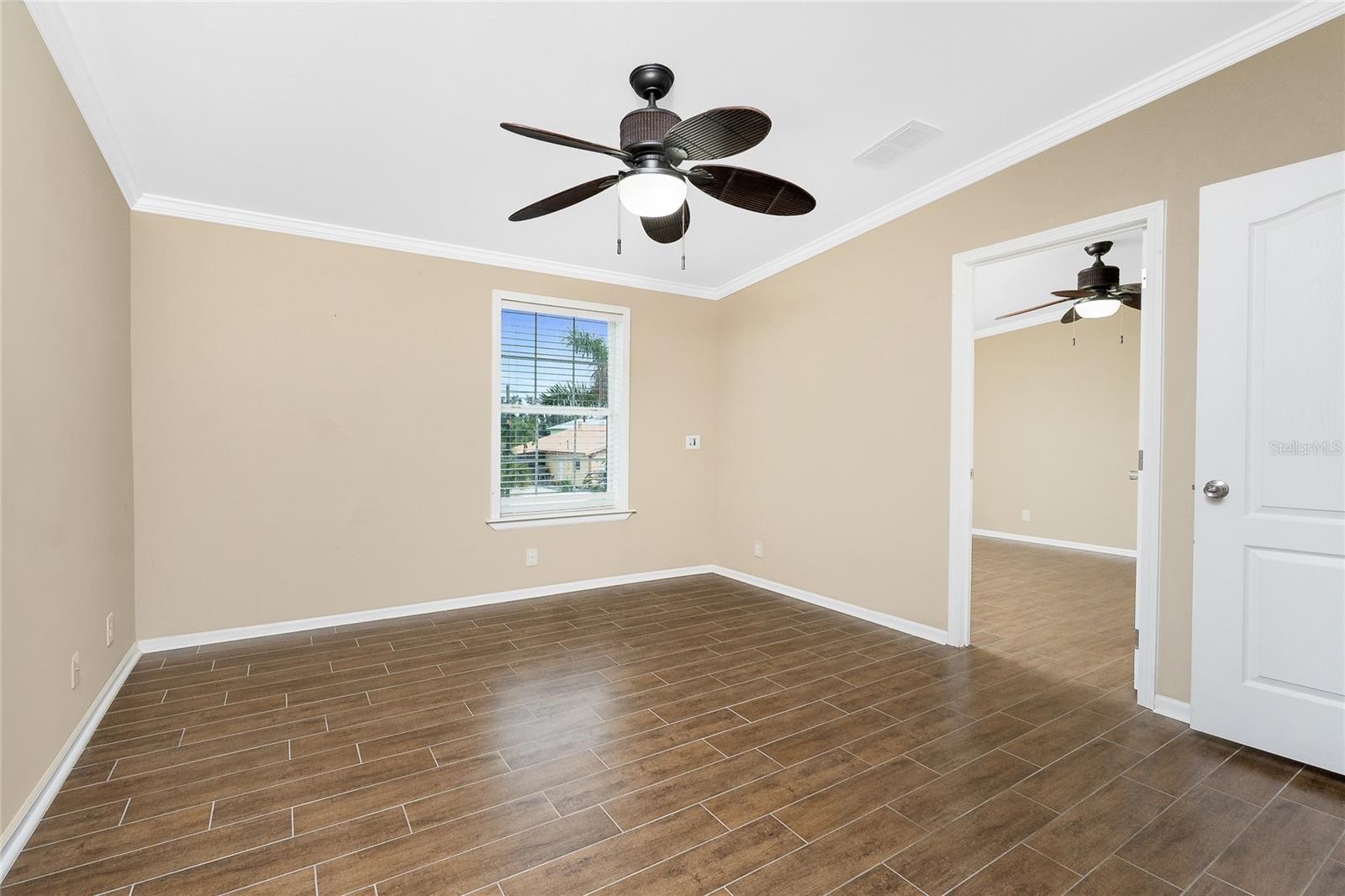 Single Family Residence at 9150 PINE COVE DR, ENGLEWOOD, photo 22 of 48