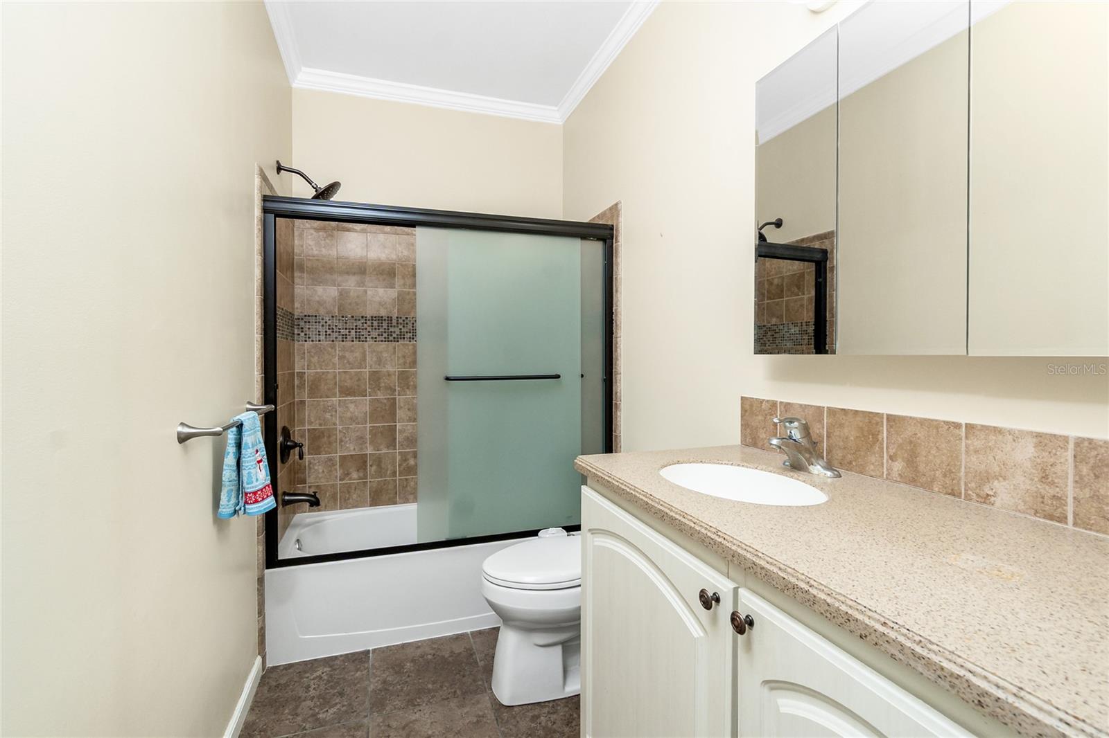Single Family Residence at 9150 PINE COVE DR, ENGLEWOOD, photo 23 of 48