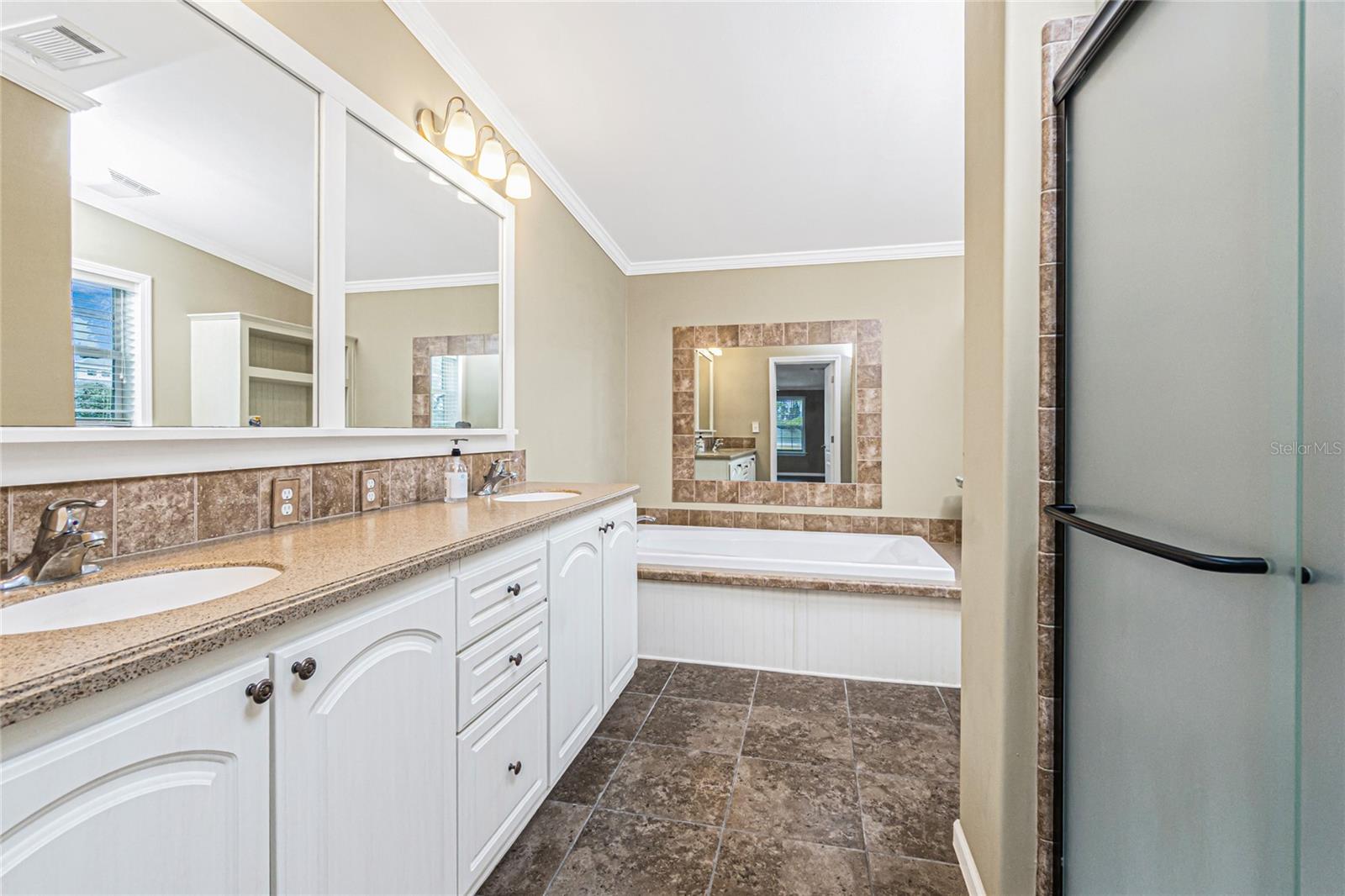 Single Family Residence at 9150 PINE COVE DR, ENGLEWOOD, photo 28 of 48