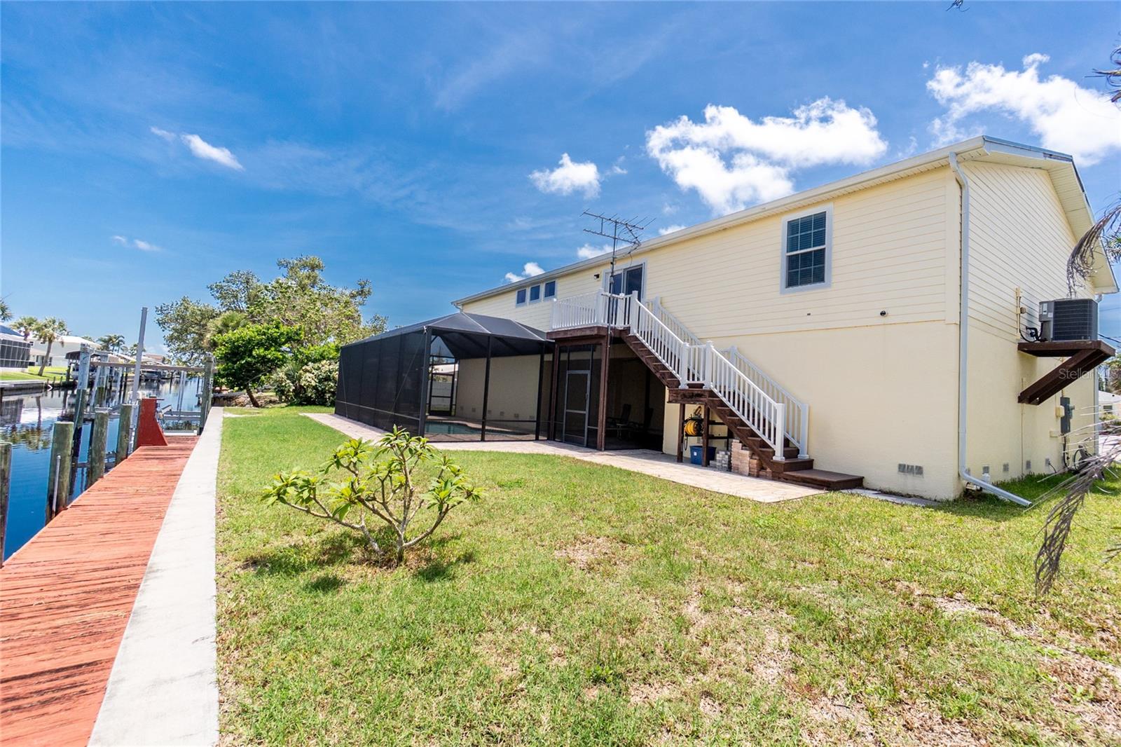 Single Family Residence at 9150 PINE COVE DR, ENGLEWOOD, photo 46 of 48