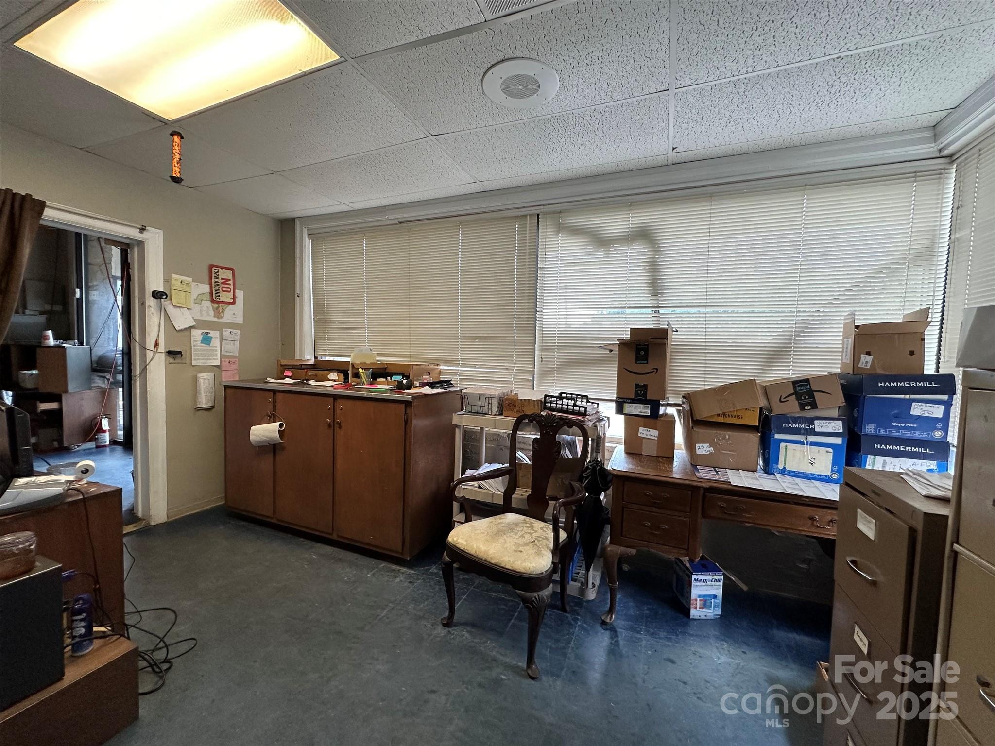 Building Office - 410 E Fleming Drive, Morganton
