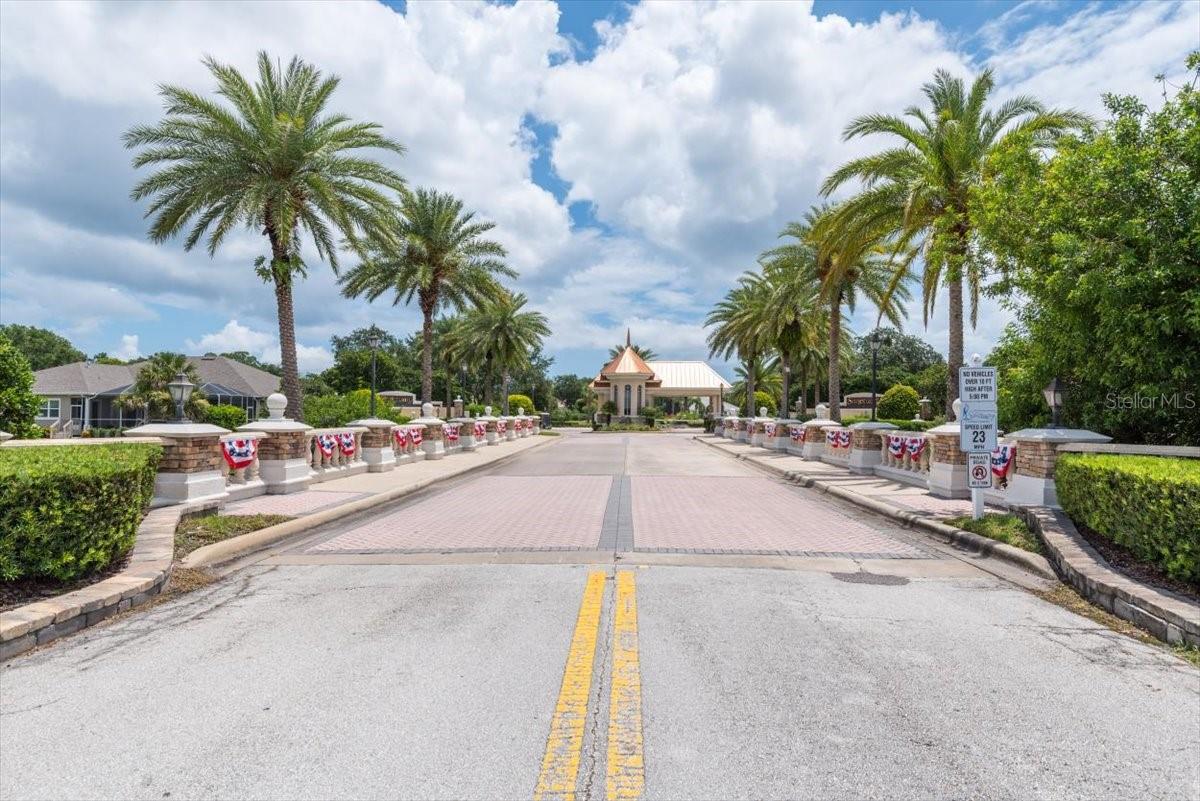 Community Entry Bridge - 17 OLD OAK DR N, PALM COAST