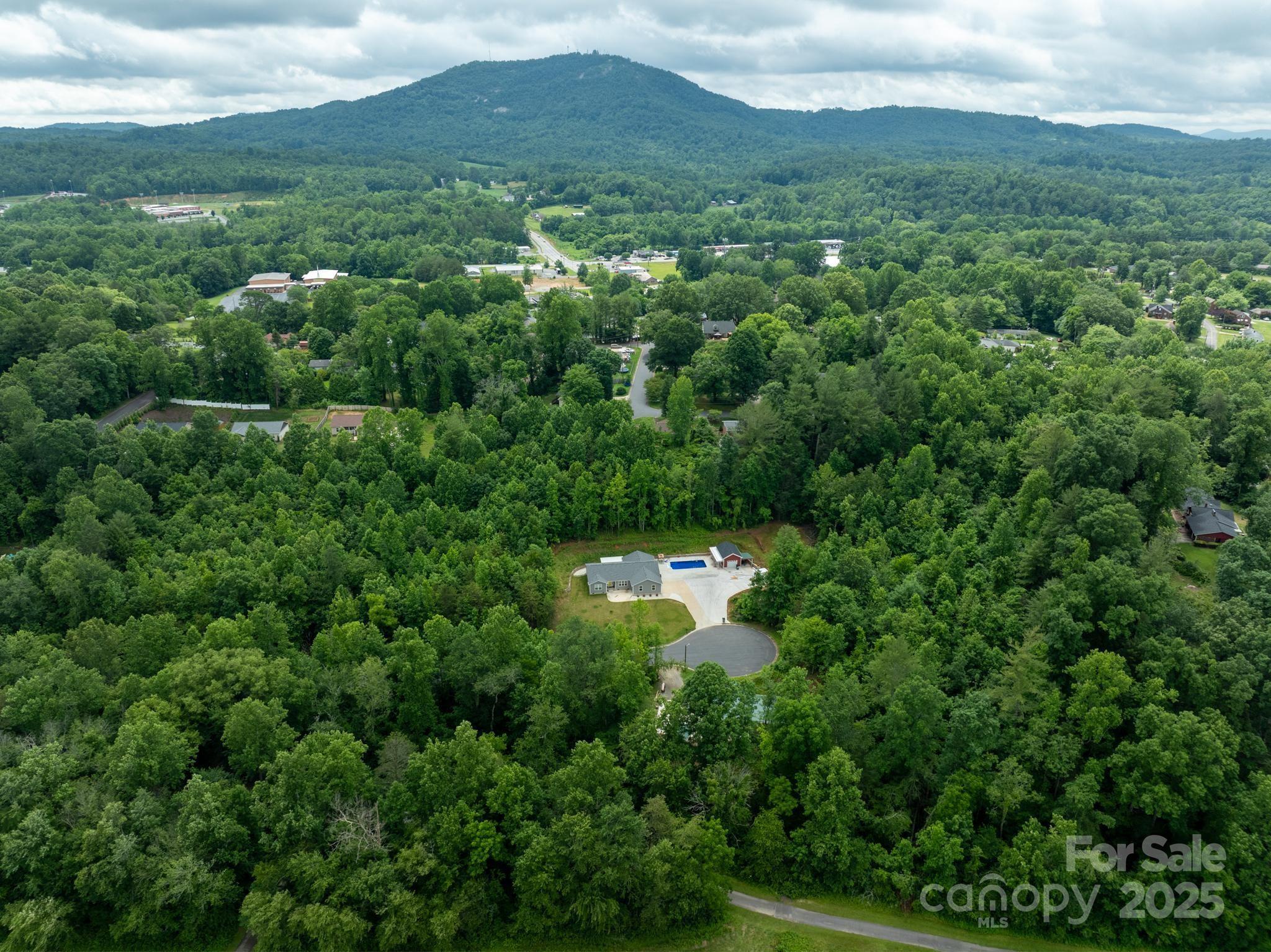 Lot at 1047 Williamsburg Drive, Lenoir, photo 9 of 13