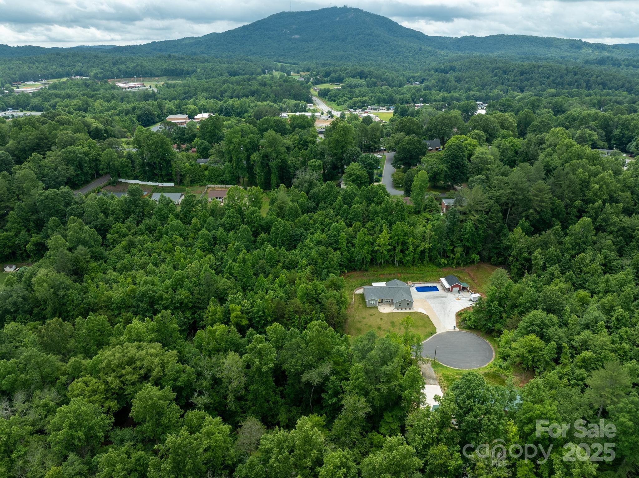 Lot at 1047 Williamsburg Drive, Lenoir, photo 10 of 13