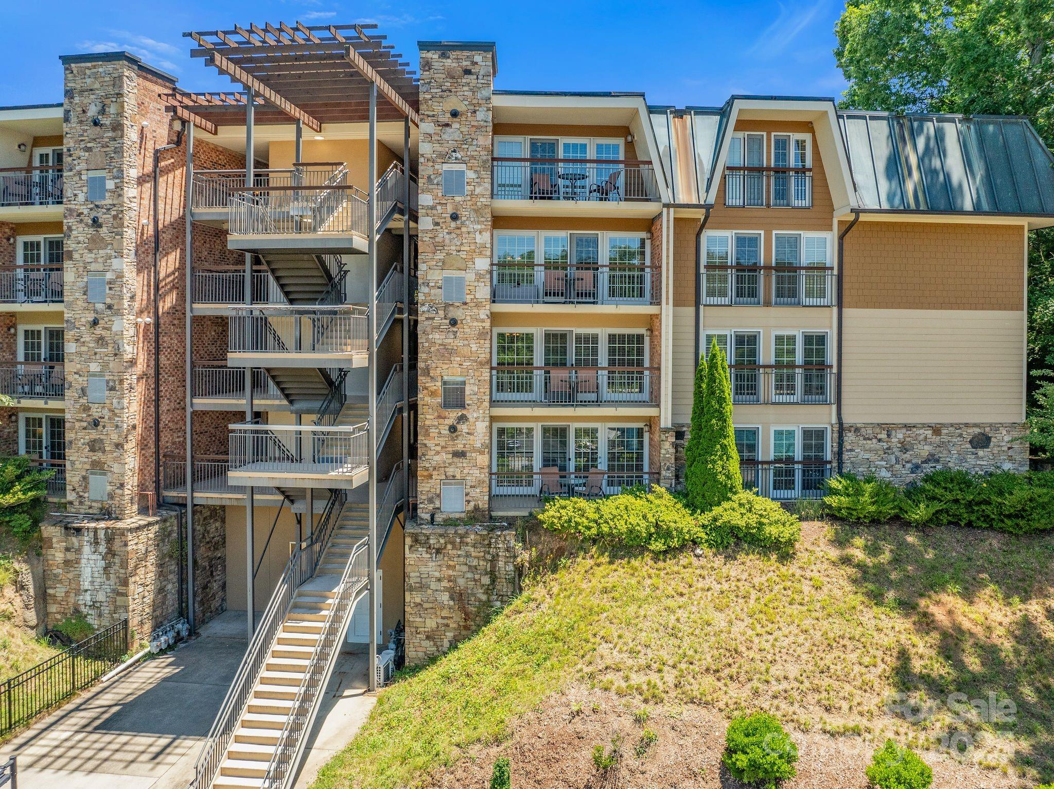 Condominium at 111 Bowling Park Road, Asheville, photo 2 of 39