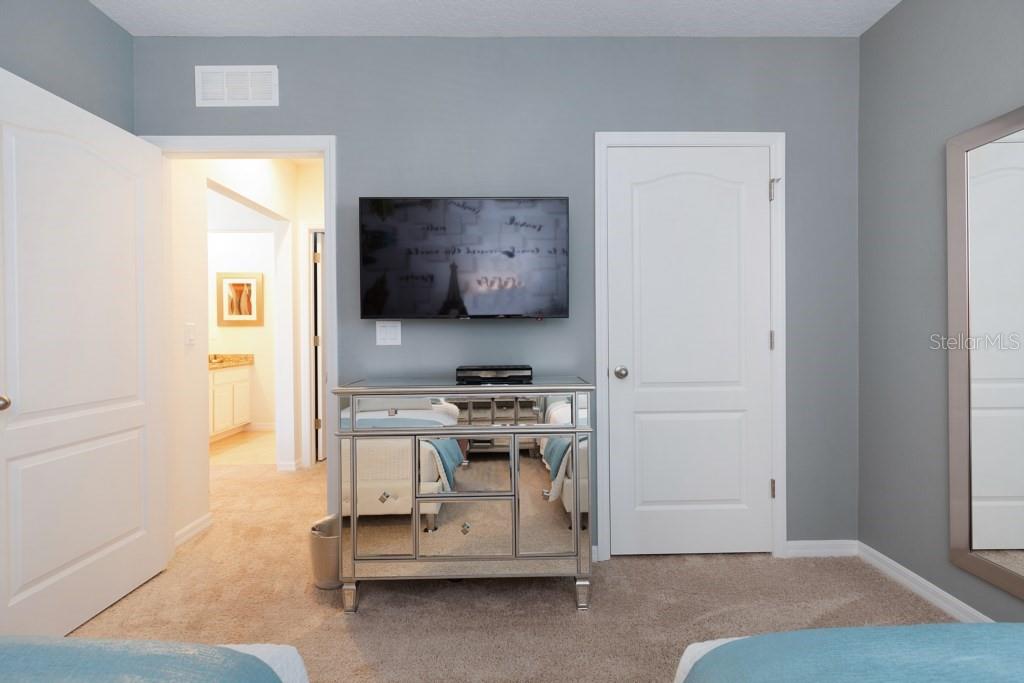 Single Family Residence at 8012 OAK SHADOW CT, DAVENPORT, photo 20 of 34