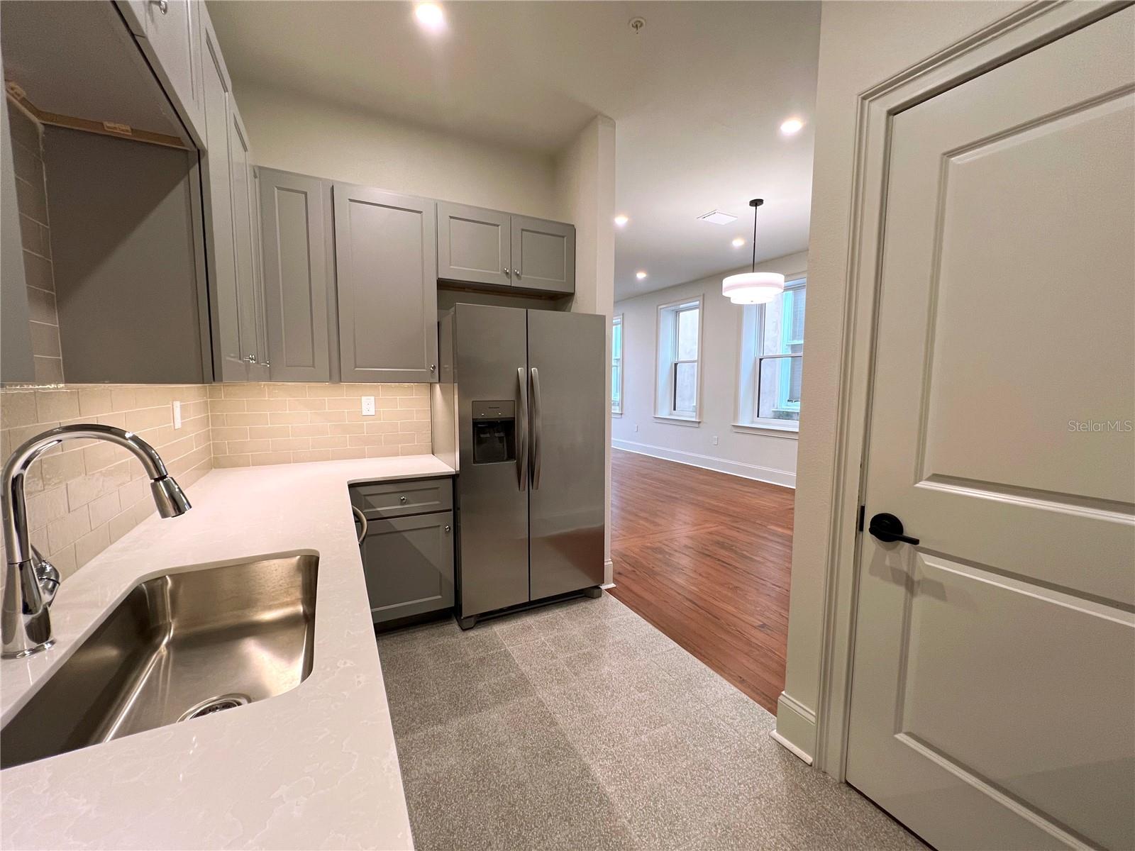 Unit 201 Kitchen - 244 E PARK AVE, LAKE WALES