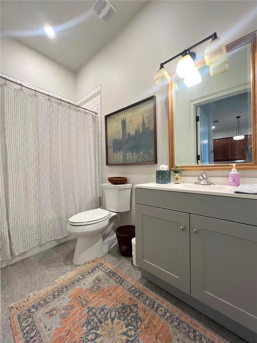 Unit 202 Full Bath - 244 E PARK AVE, LAKE WALES